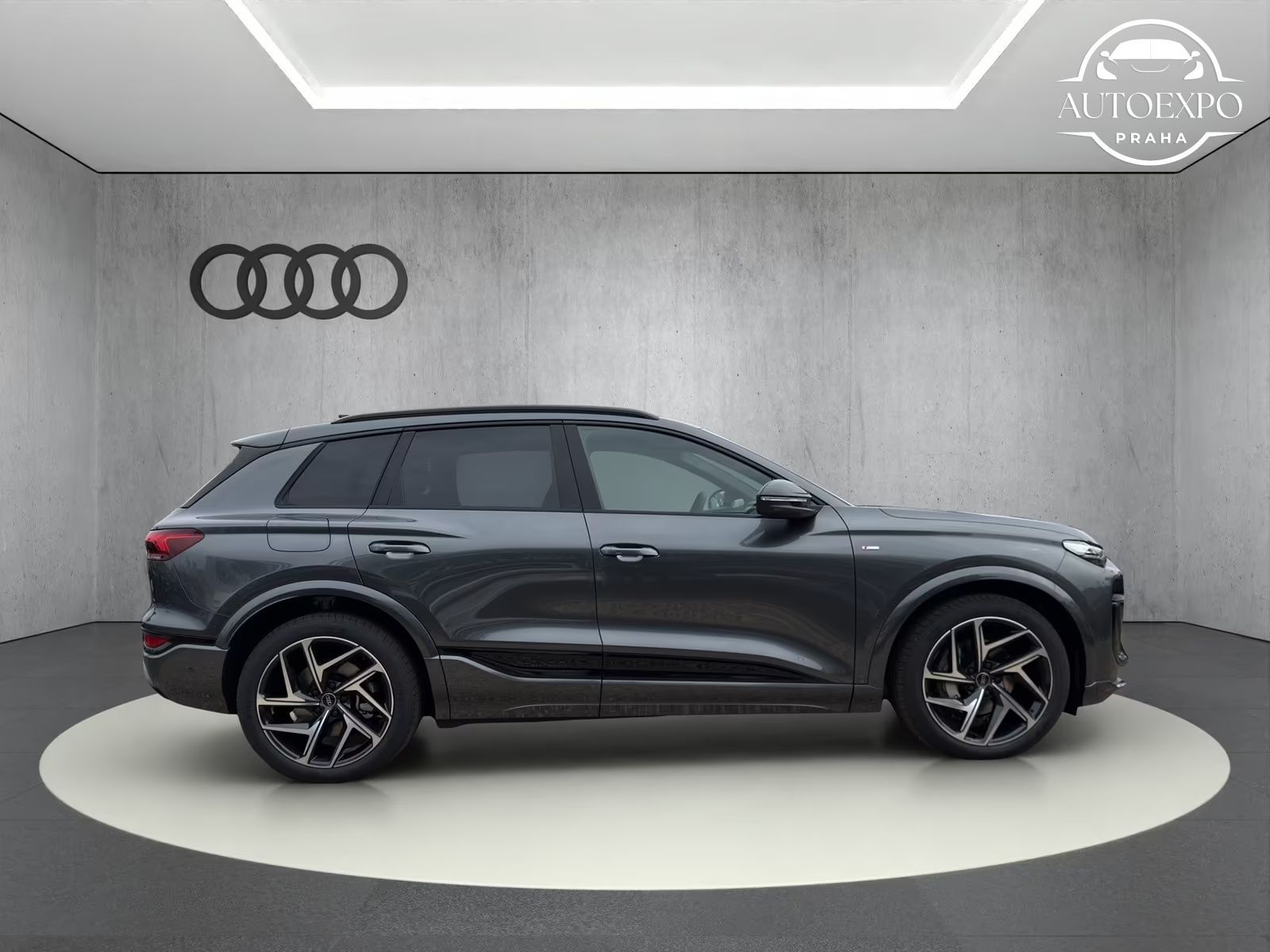 Audi Q6 e-tron, S line quattro - fotka 4
