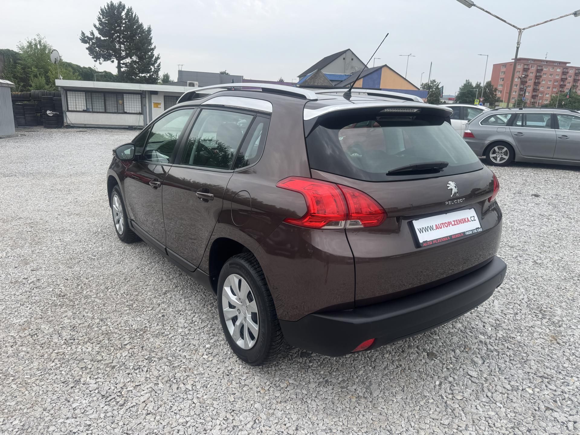 Peugeot 2008, 1,2(60KW), ČR - fotka 6