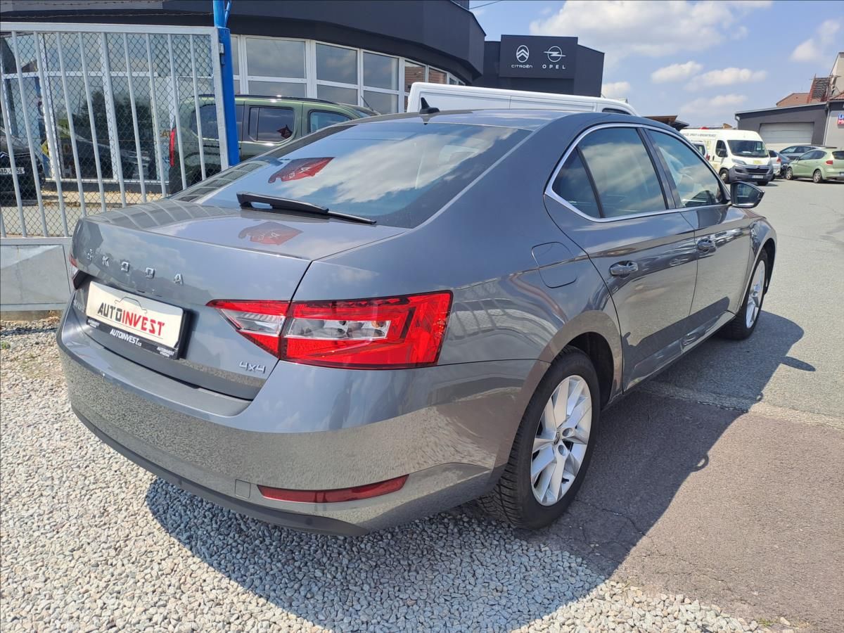 Škoda Superb, 2,0 TDI DSG 4x4 1.MAJITEL - fotka 3