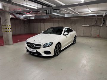 400/4M/Coupé/ČR-1.maj/pano/360
