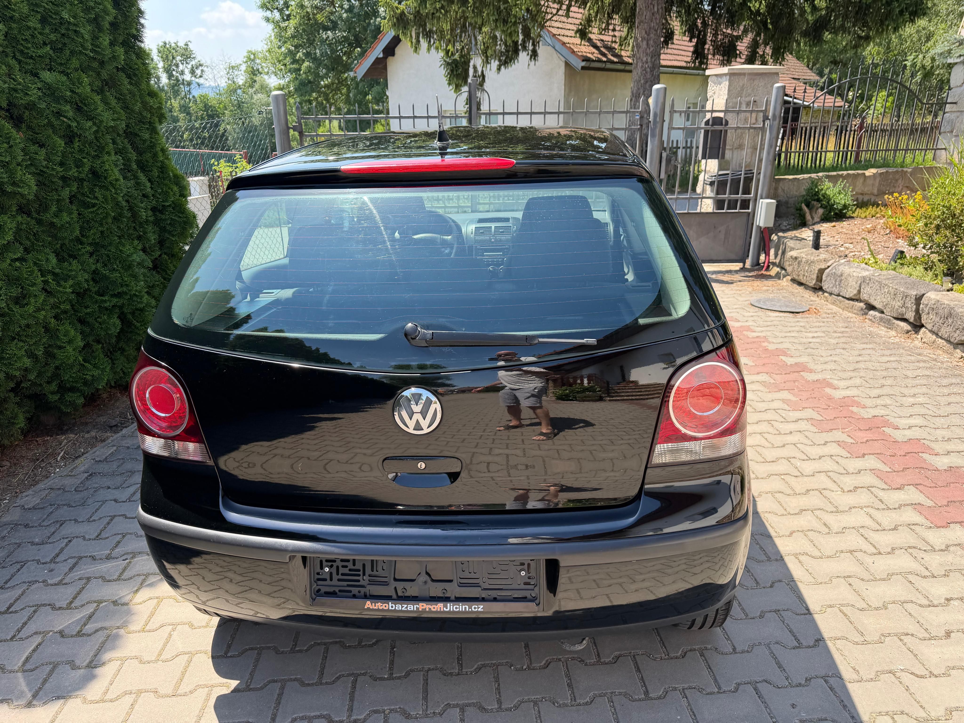 Volkswagen Polo, 1,2i pravidelný servis +zimáky - fotka 5