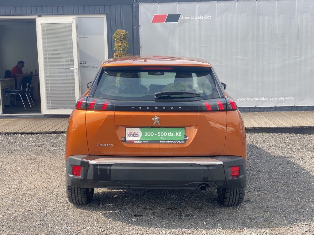 Peugeot 2008, 1.2iT, ČR-1m, manual, 2x kola - fotka 6