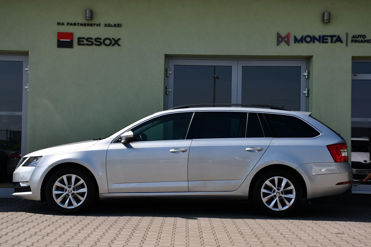 Škoda Octavia, 1.5TSi 110kW DSG NAV ACC - fotka 2