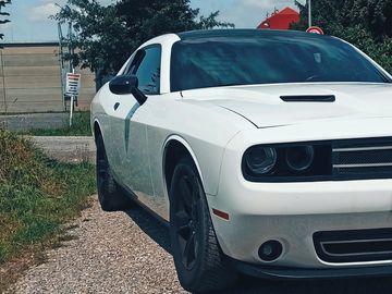 3.6 V6