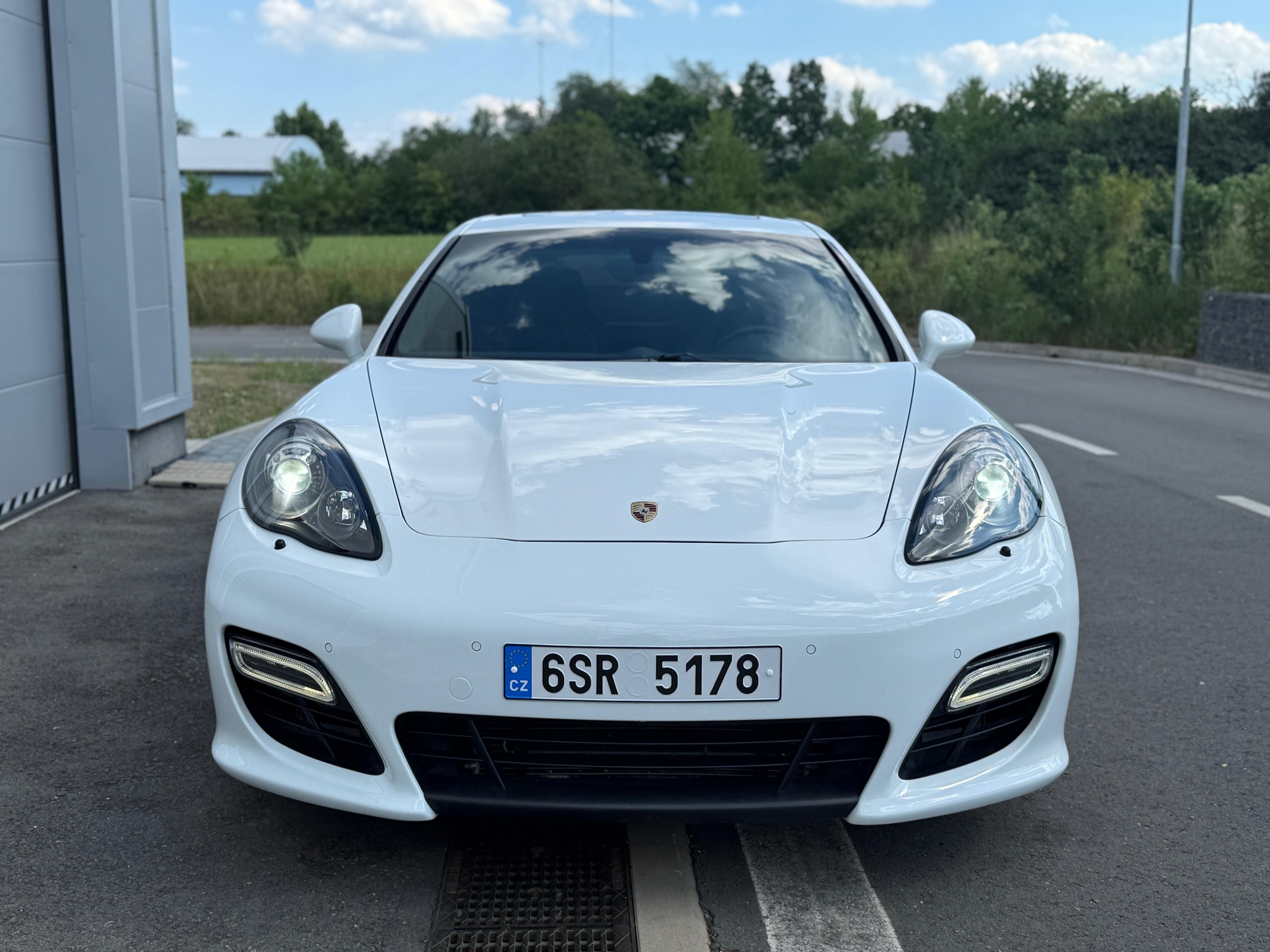 Porsche Panamera, Porsche Panamera GTS, 316 kw - fotka 2