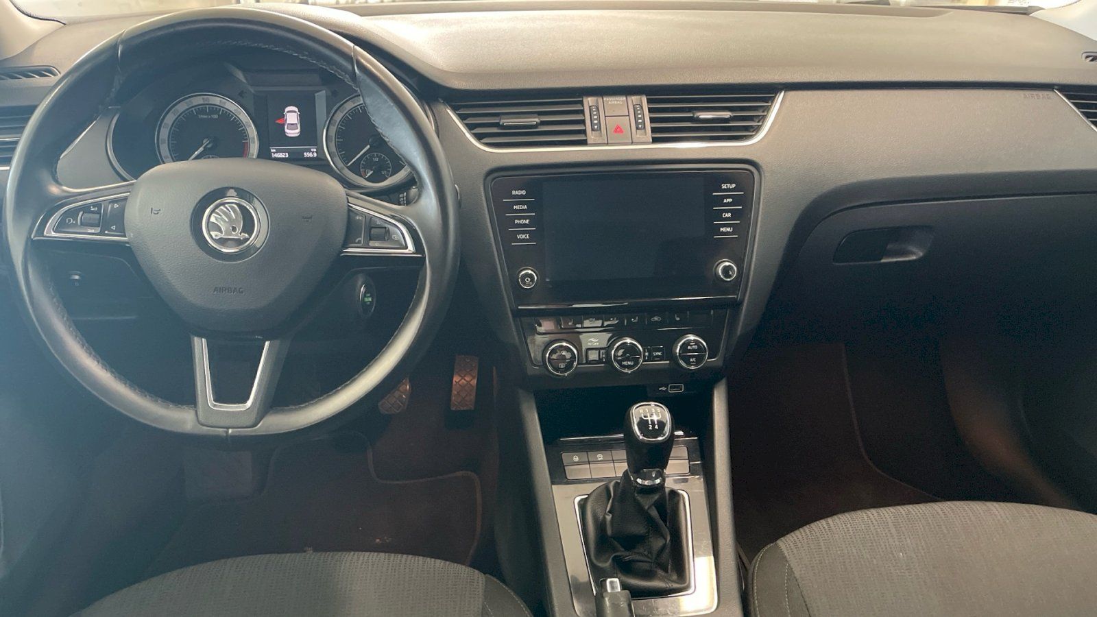 Škoda Octavia, Style 1.6 TDI 85kW - fotka 5