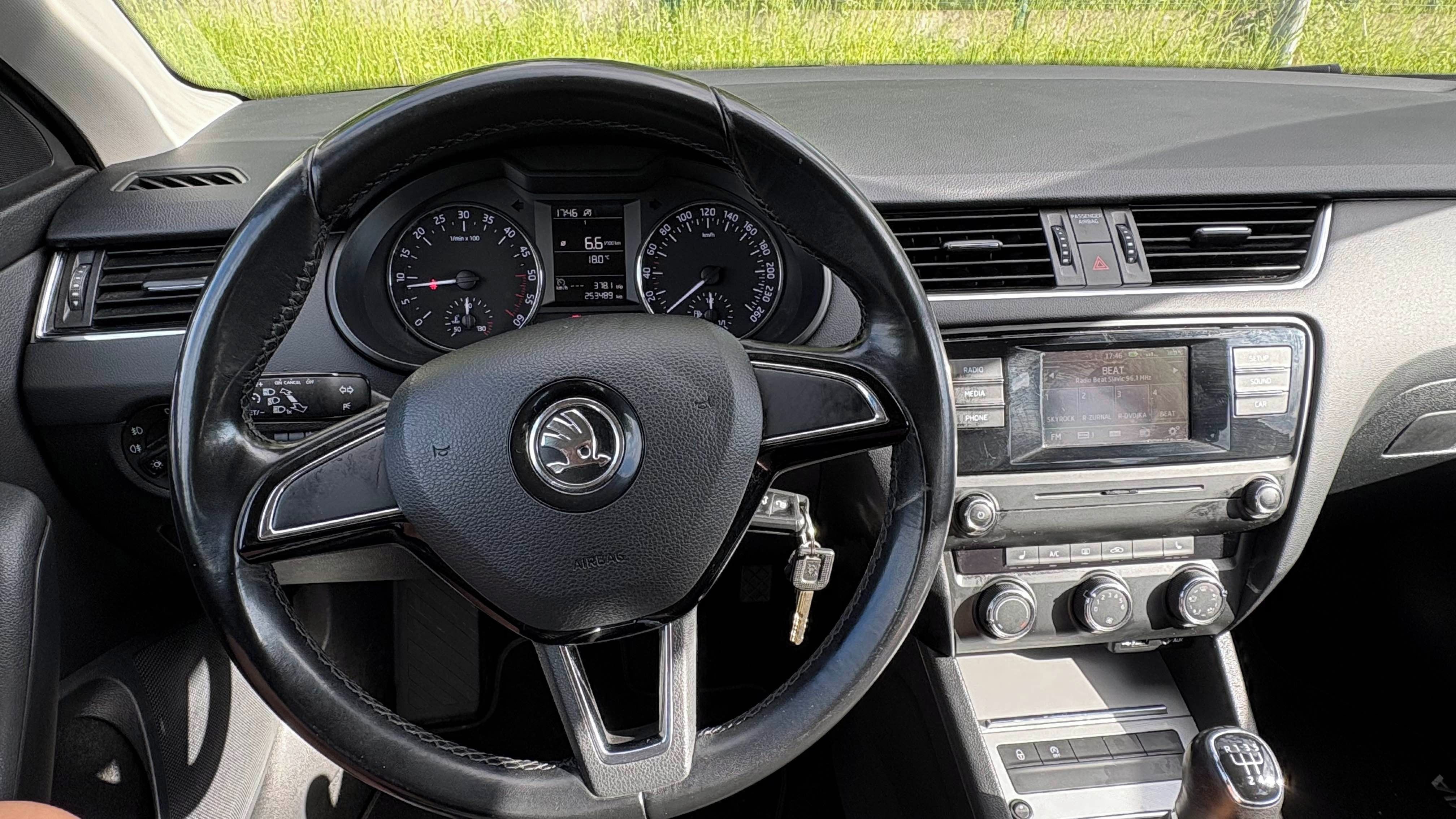 Škoda Octavia, Octavia 1.6 TDI, kombi, tažné - fotka 6