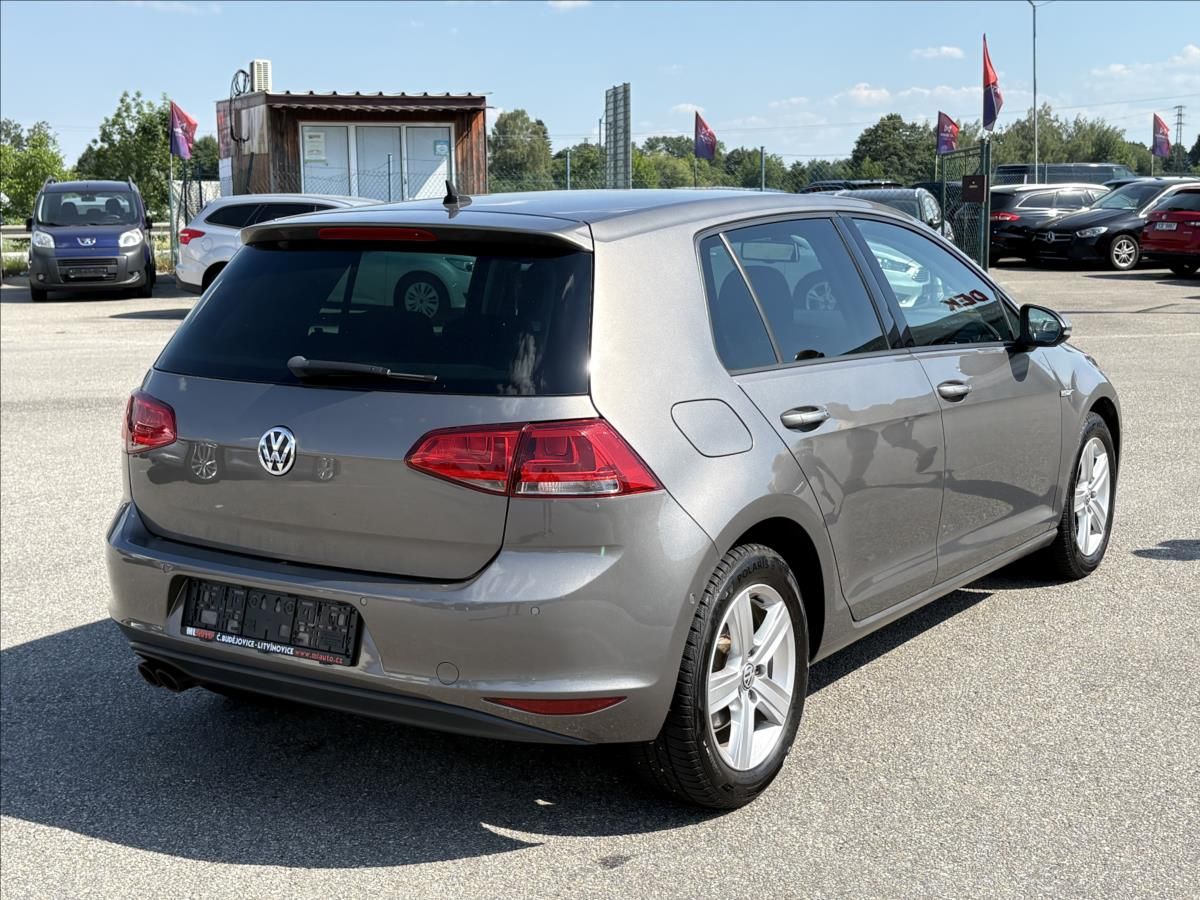 Volkswagen Golf, 2,0 TDi 110kW Cup,Navi,Kamera - fotka 2