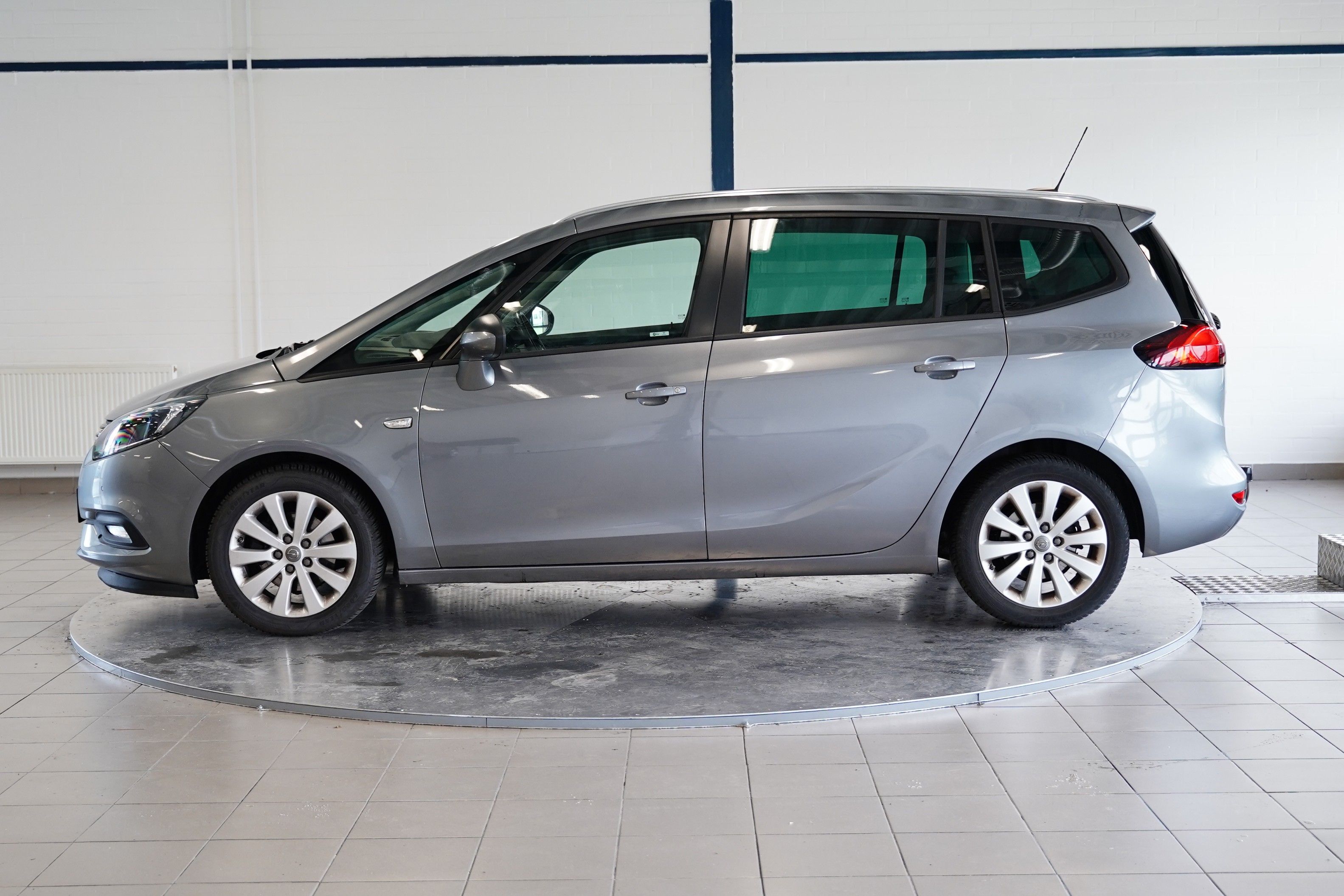 Opel Zafira, 1.4 Turbo 103 kW - fotka 3