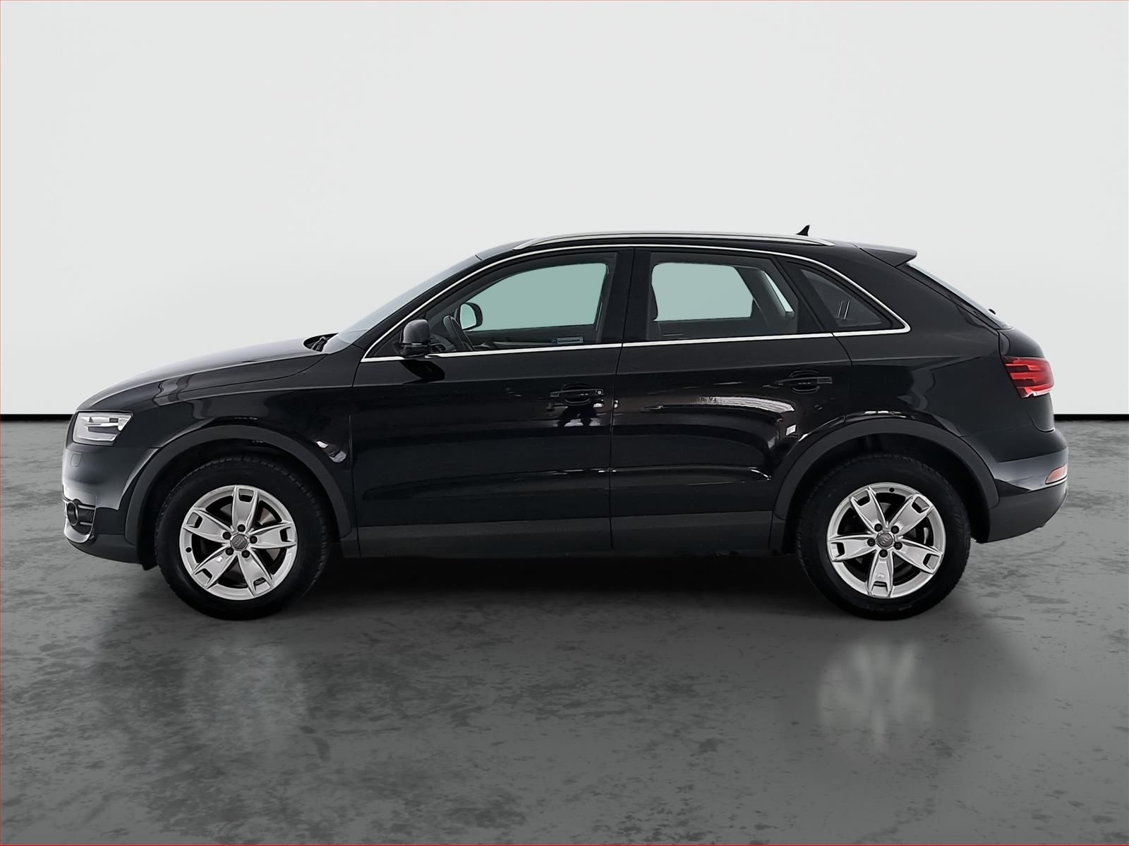 Audi Q3, 2.0 TDI, 4X4, Automat, Navi - fotka 3
