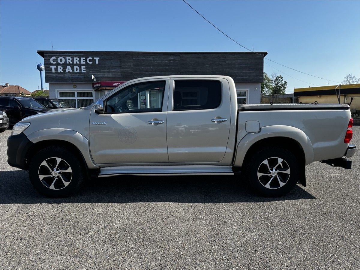 Toyota Hilux, 3,0 D-4D-PO ROZVODECH-PŮVOD ČR - fotka 2
