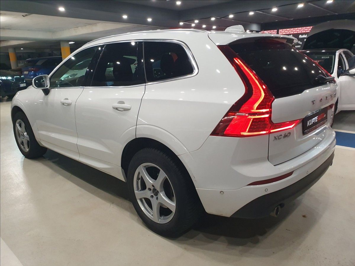 Volvo XC60, 2,0 D - fotka 4