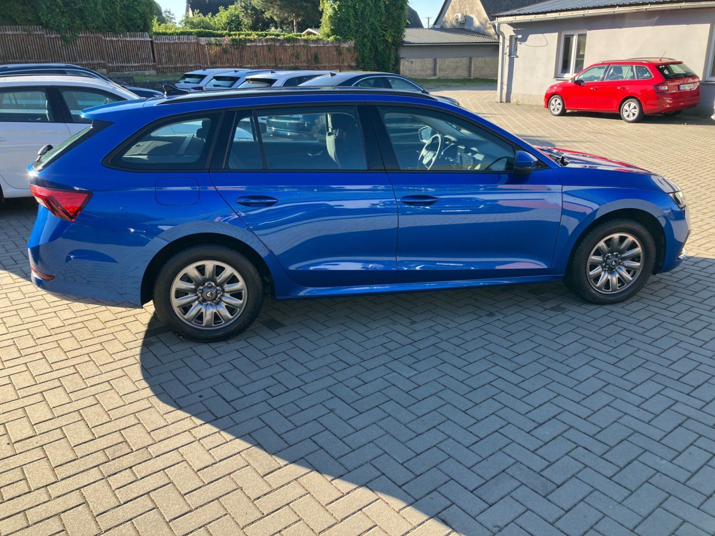 Škoda Octavia, 2.0TDI AMBITION PLUS NAJ.43TKM - fotka 2