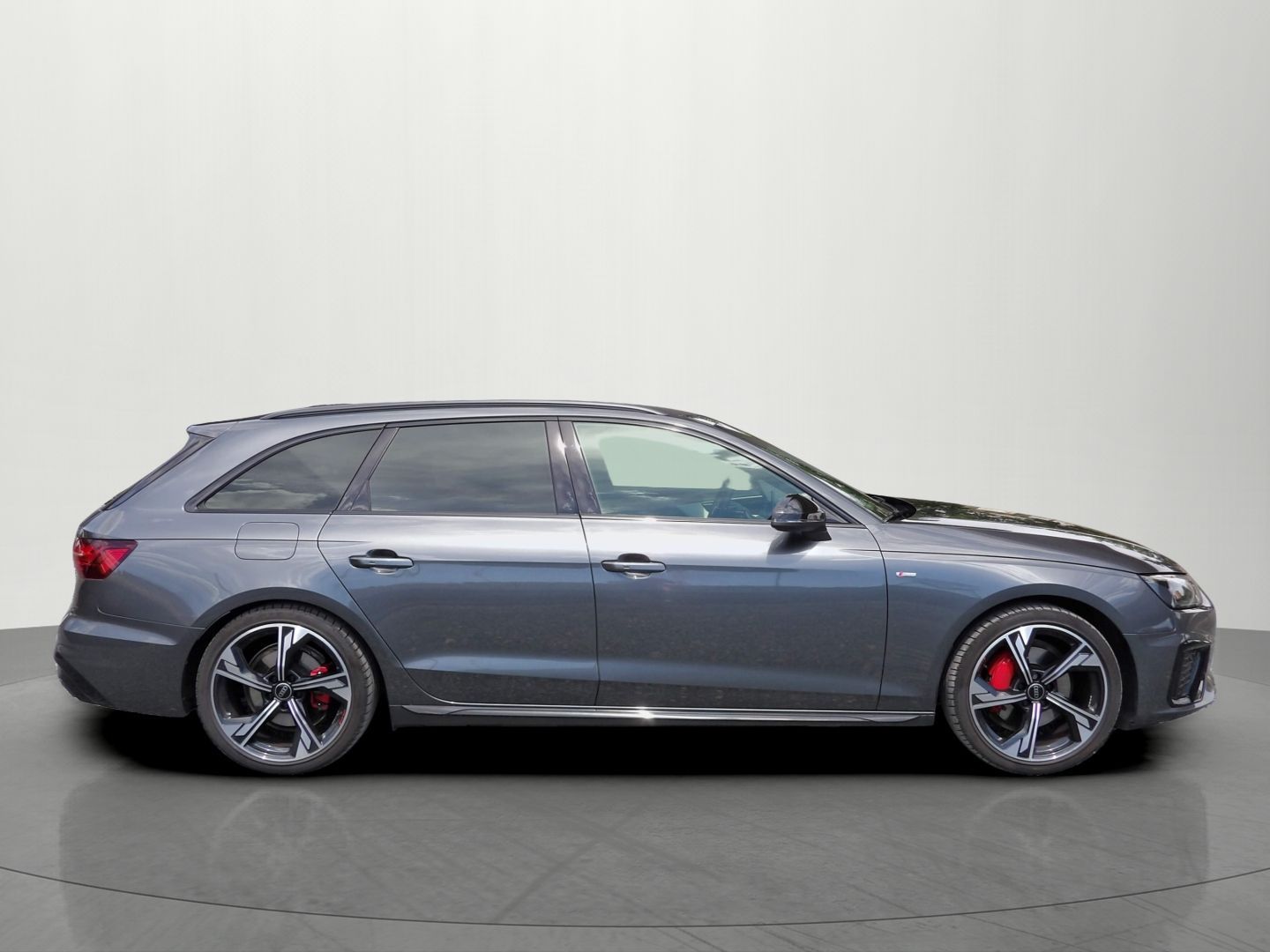 Audi A4, 40TFSI quattro Competition+ ČR - fotka 5