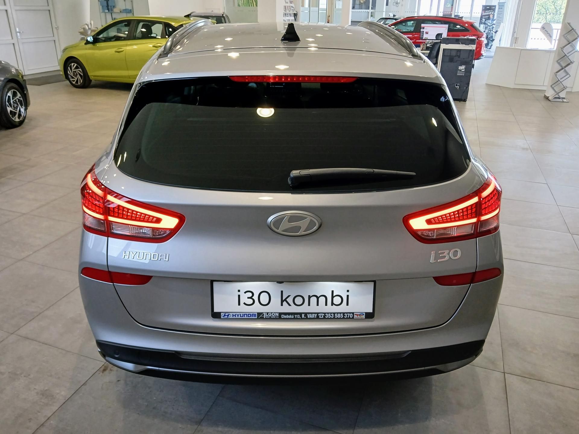 Hyundai i30, 1.0 T-GDI GO Czech! - fotka 6
