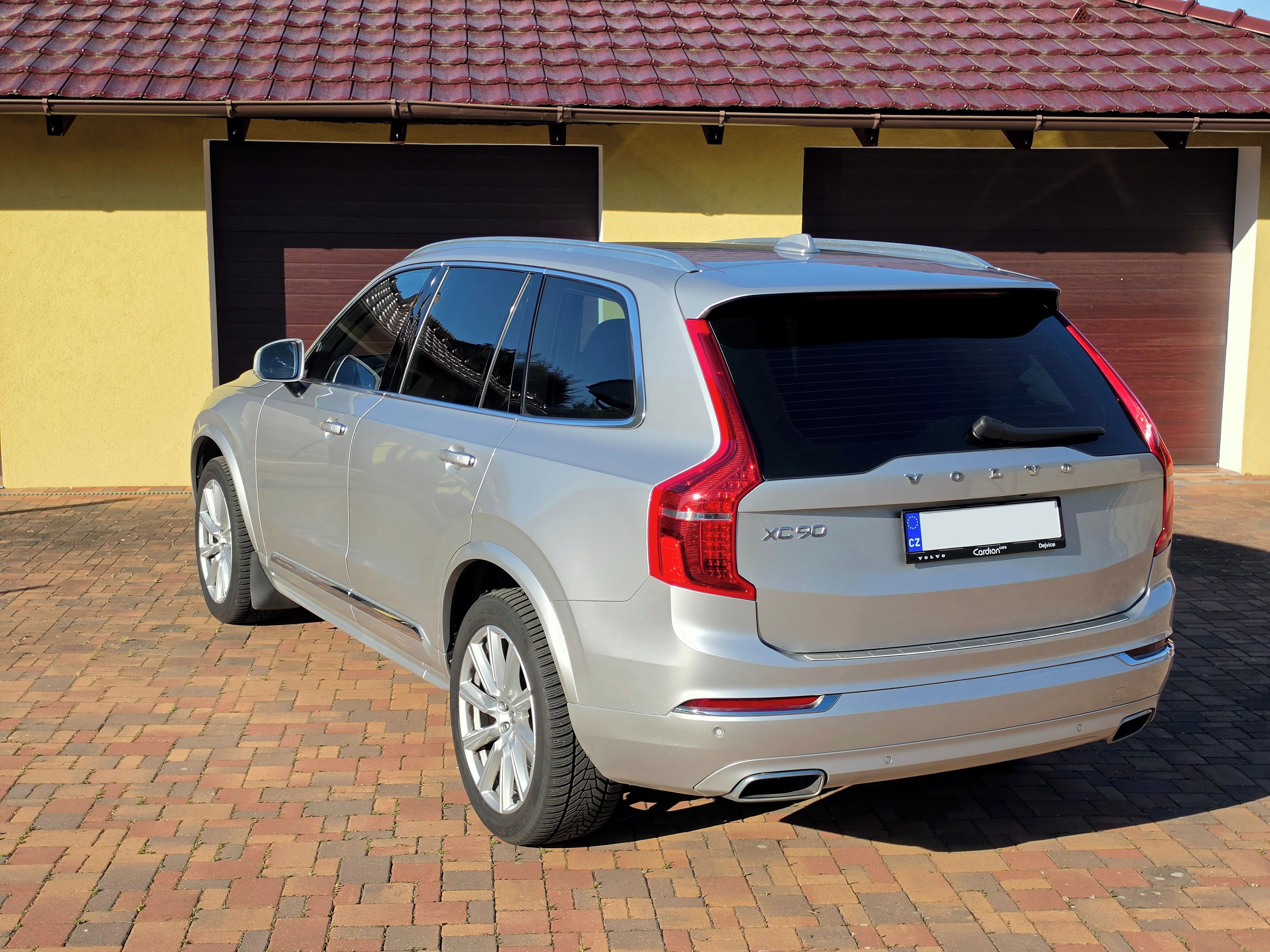 Volvo XC90 - fotka 3