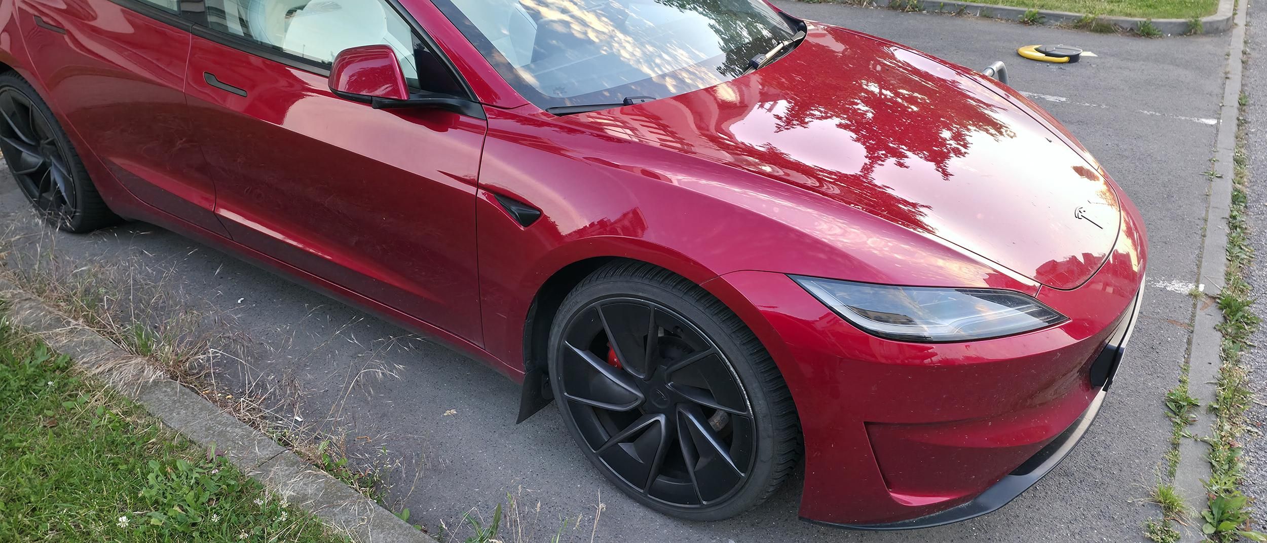 Tesla Model 3, Performance Highland - fotka 2