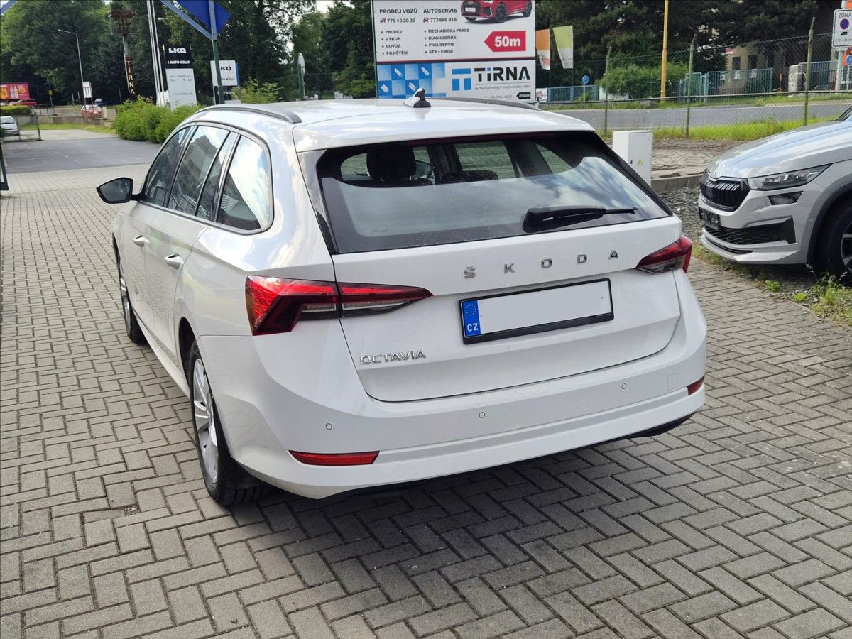 Škoda Octavia, 2,0 TDi AMBITION *VYHŘ.SEDAČKY - fotka 2