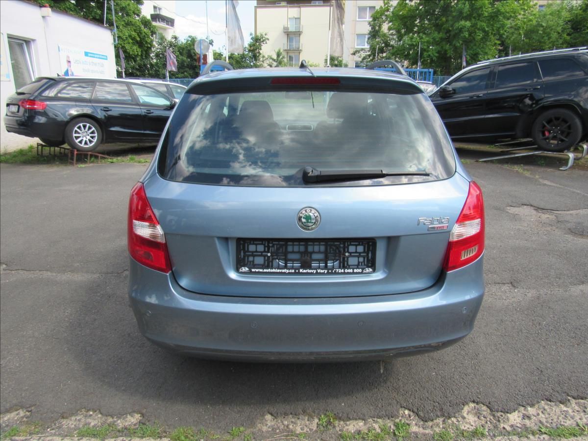 Škoda Fabia, 1,9 TDi 77kW Combi Sport - fotka 5