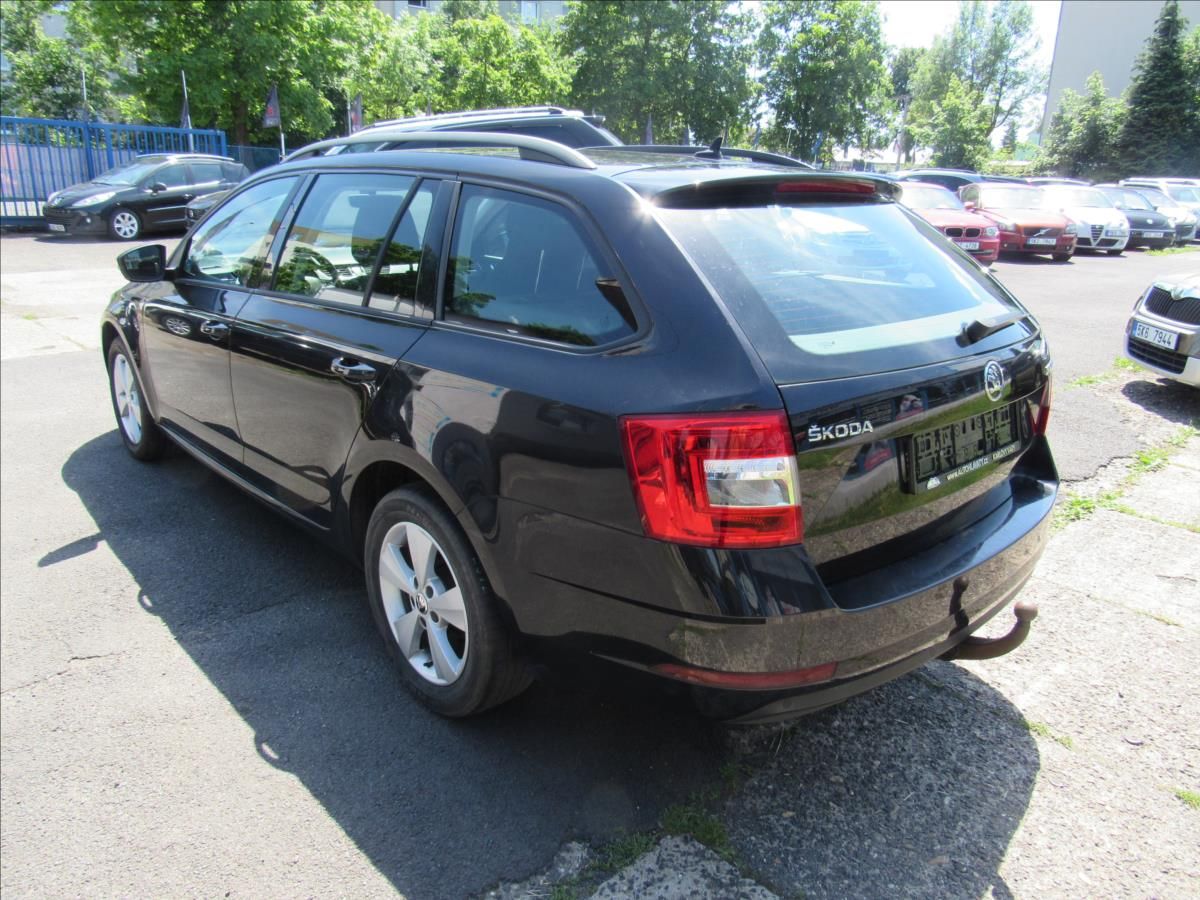 Škoda Octavia, 1,6 TDi 85kW Style - fotka 4