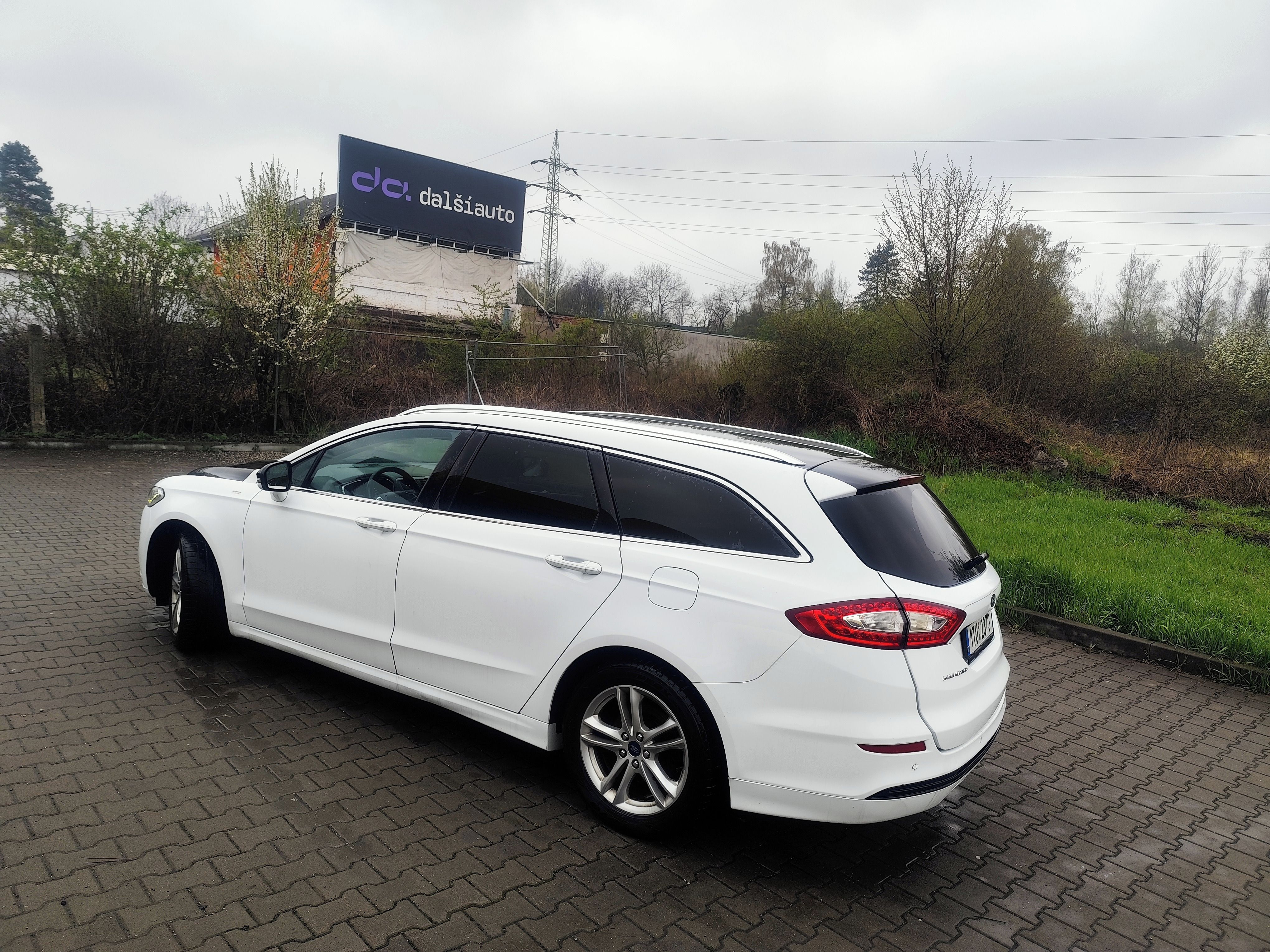 Ford Mondeo - fotka 4