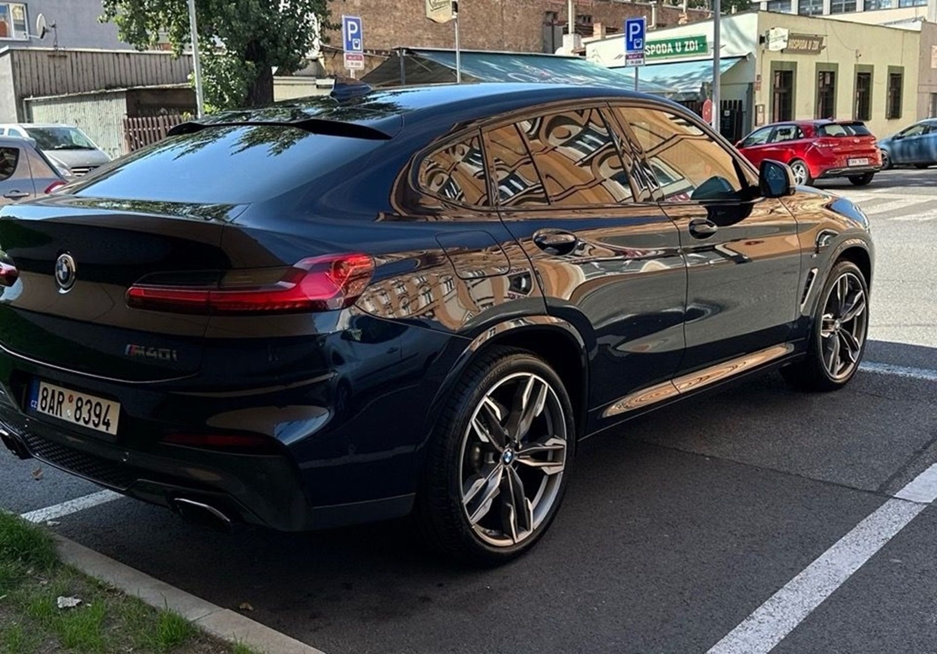 BMW X4, M40i xDrive 360 - fotka 3