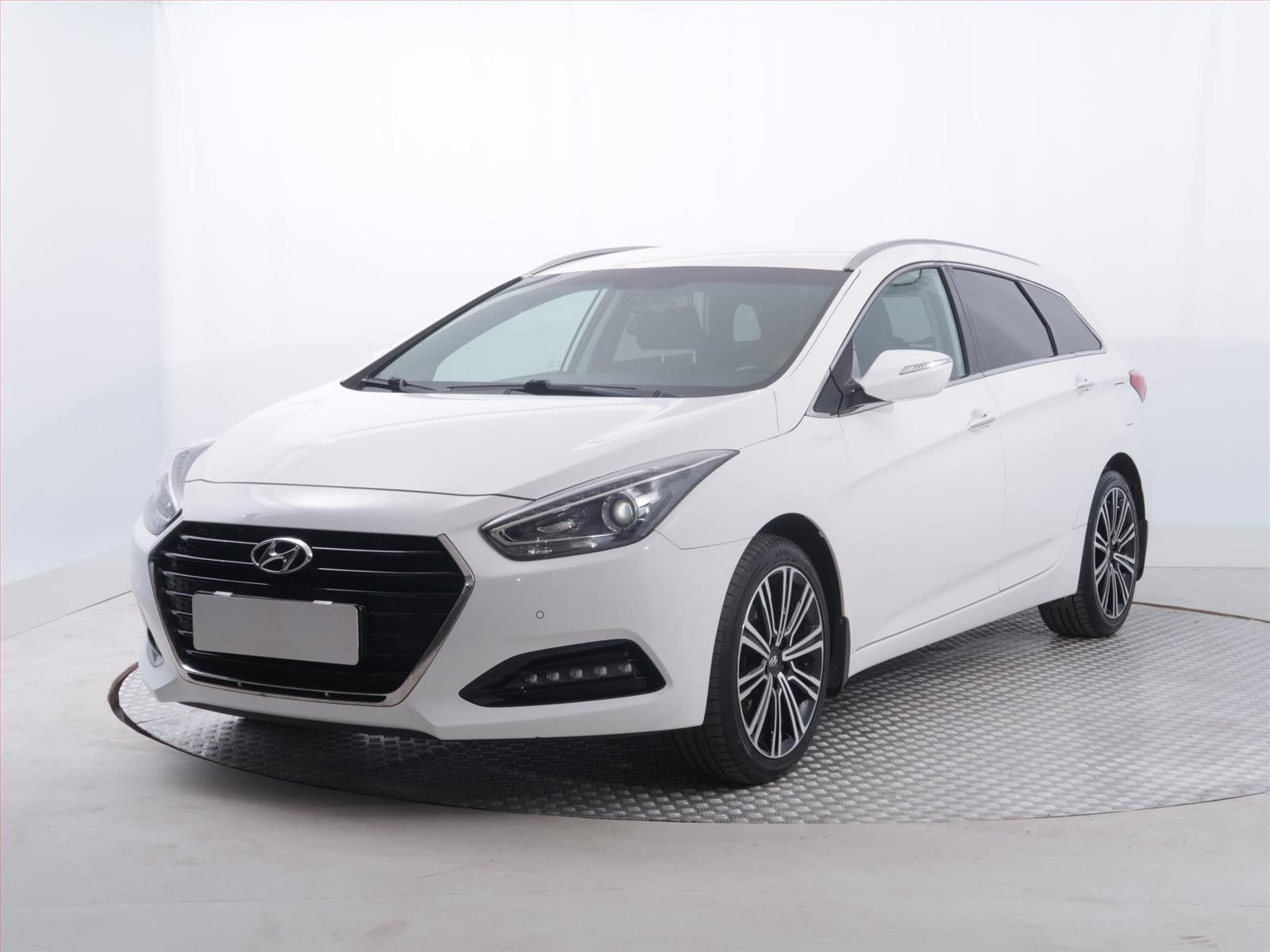 Hyundai i40, 2.0 GDI, Serv.kniha, Navi - fotka 2