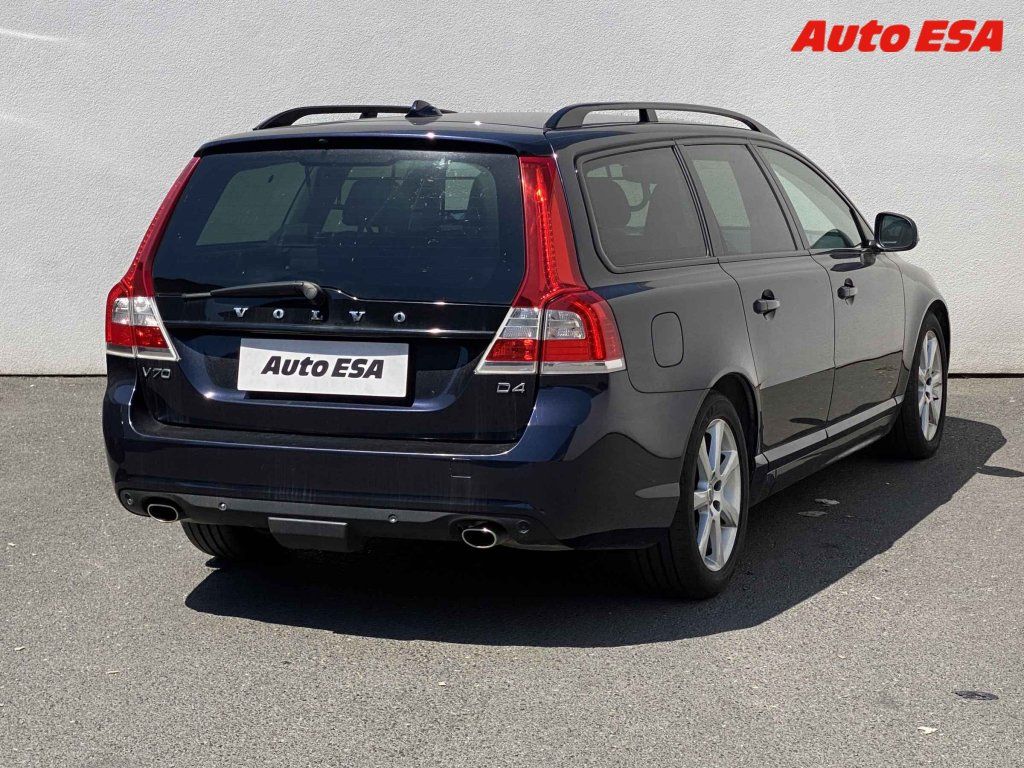 Volvo V70, 2.0 D4,Bixen,navi,kůže - fotka 4