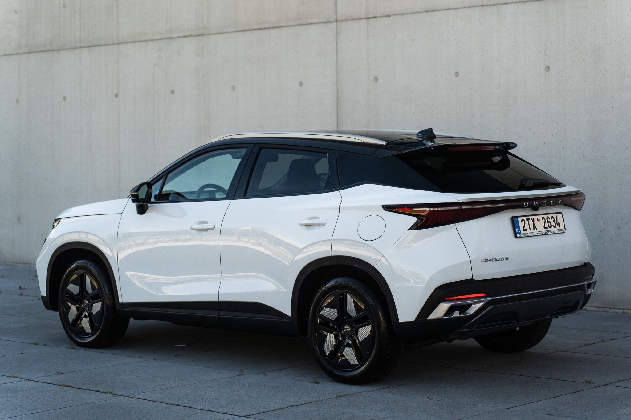 Omoda 5, 500 KM | ZÁRUKA 6 LET | - fotka 5
