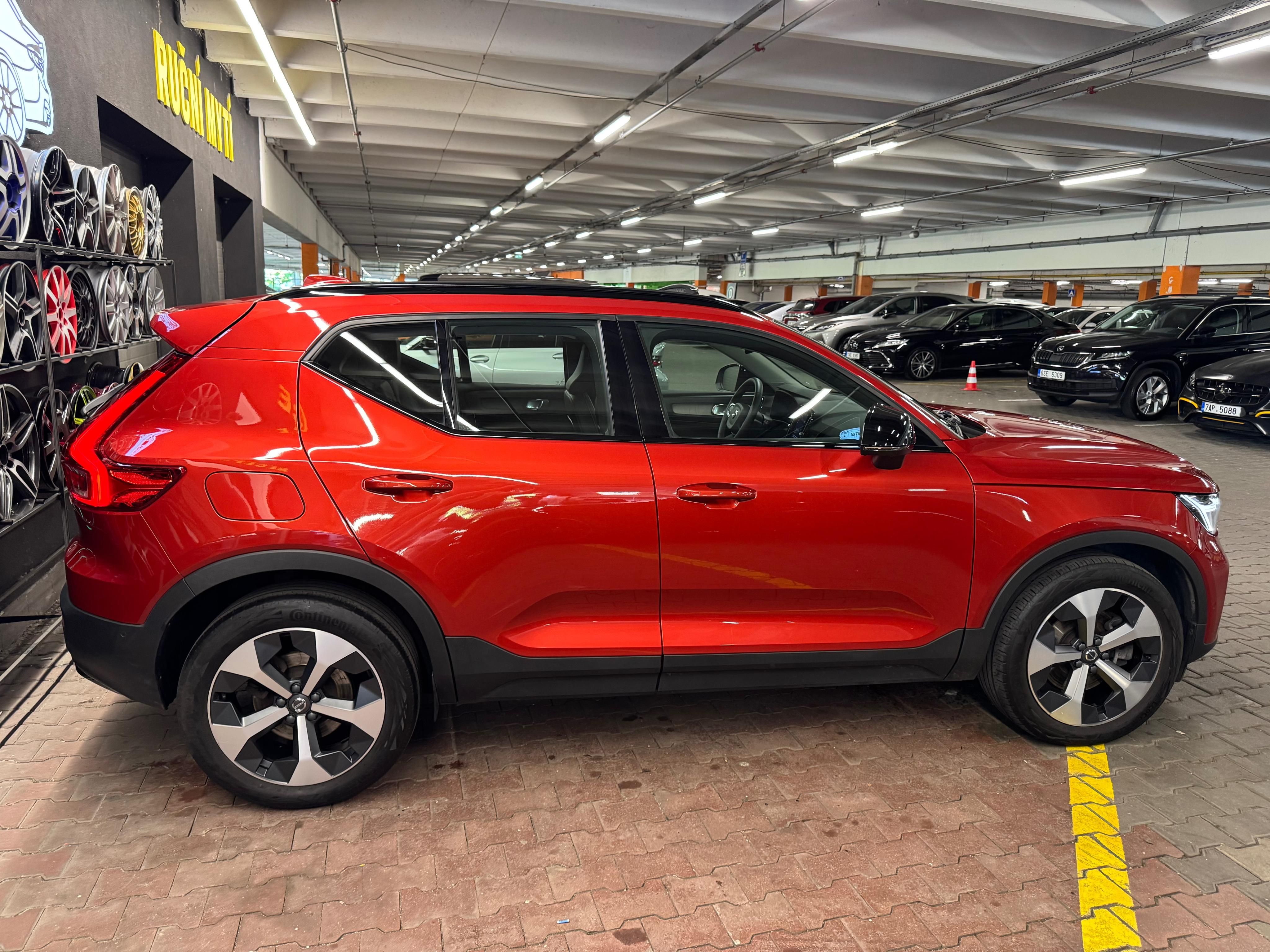 Volvo XC40, B4 4x4 ULTIMATE  DPH ČR - fotka 5