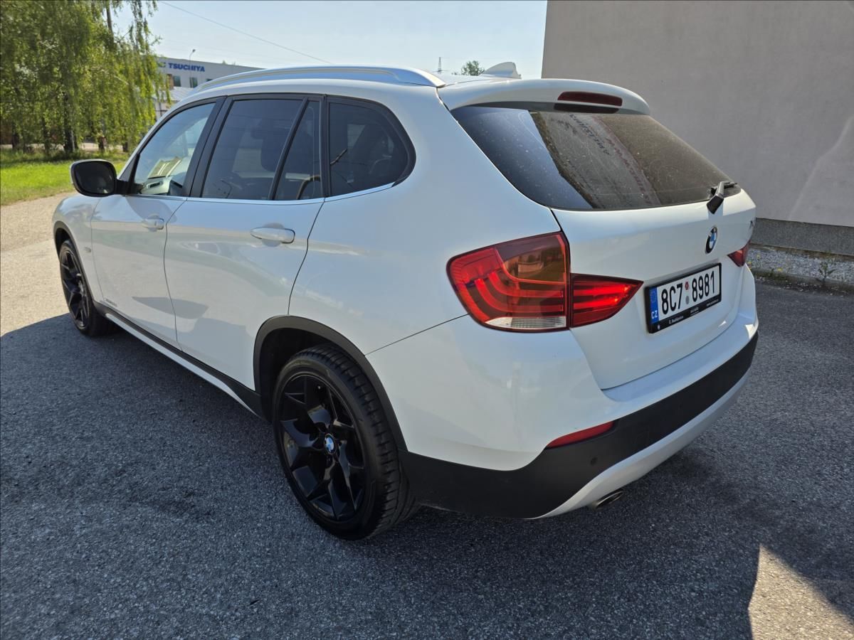BMW X1, 2,0 23D 150KW X-DRIVE AUTOMAT - fotka 4