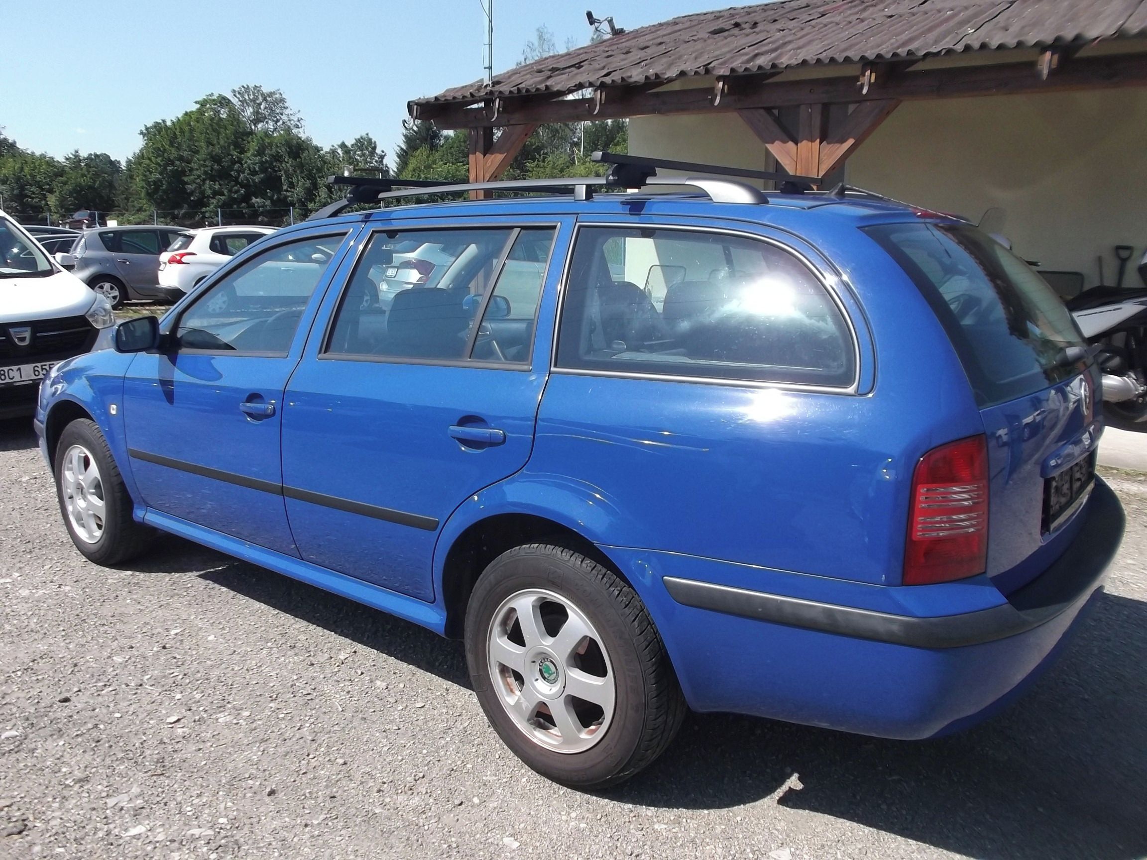 Škoda Octavia, 1.6 i - fotka 2