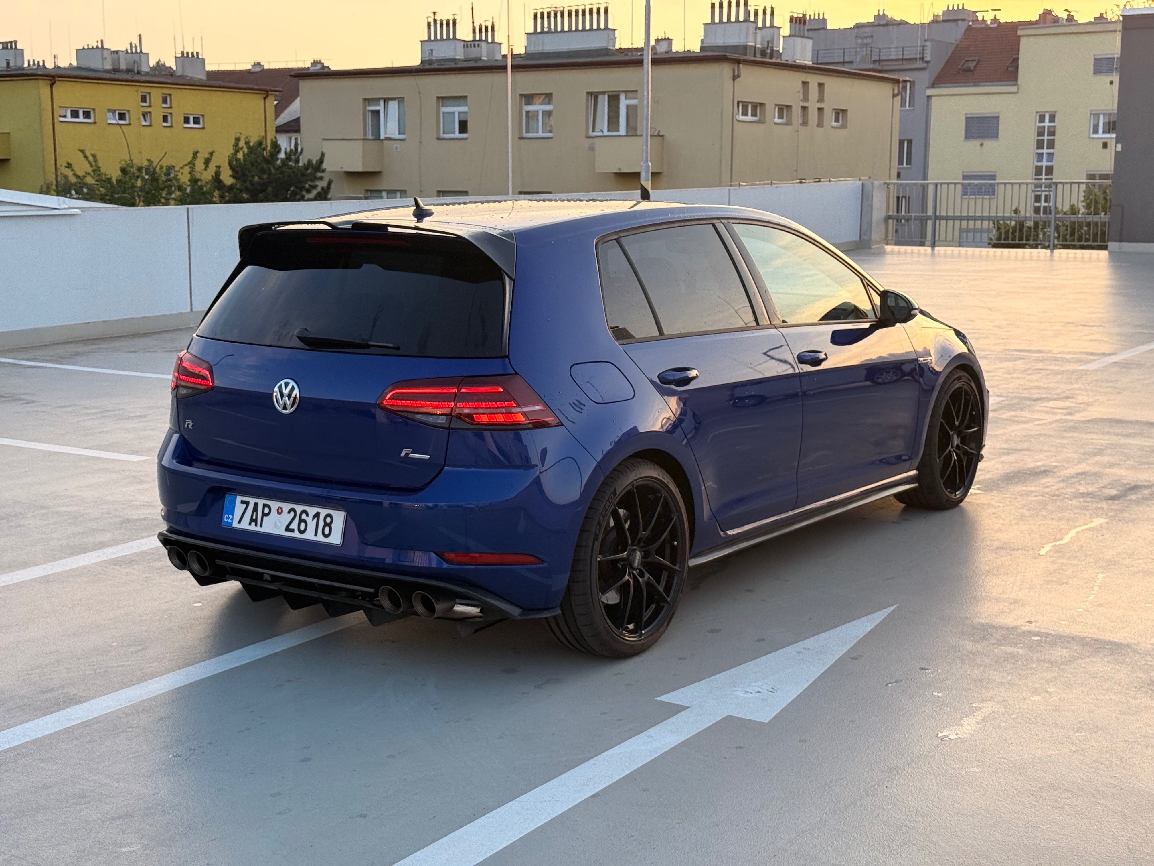 Volkswagen Golf, R 2.0 TSI 4Motion-ČR, 1majitel - fotka 2