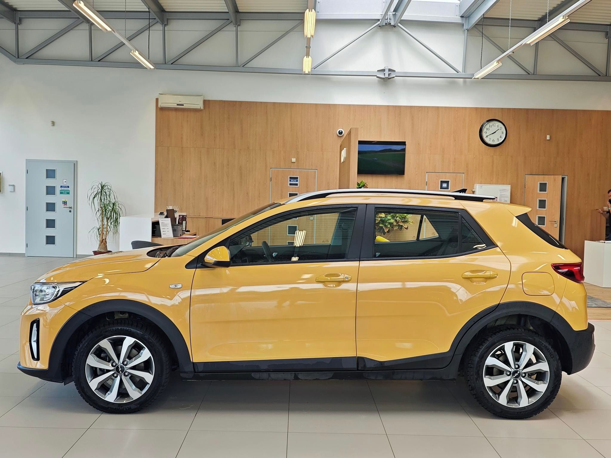 Kia Stonic, 1,0 TGDi Spin 7DCT - fotka 4