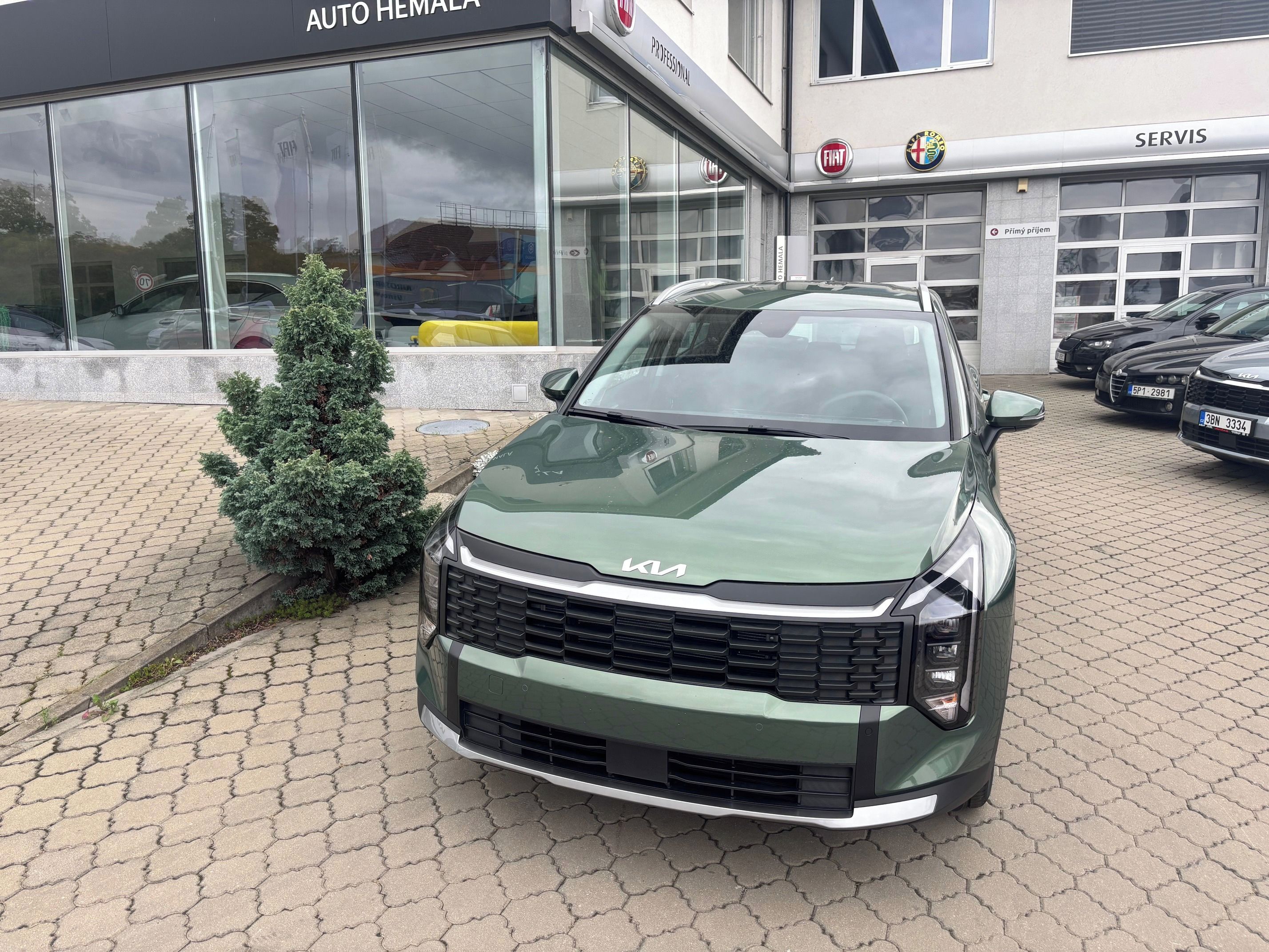 Kia Sportage, 1,6 T-GDi 4x2 7DCT EXCLUSIVE - fotka 2