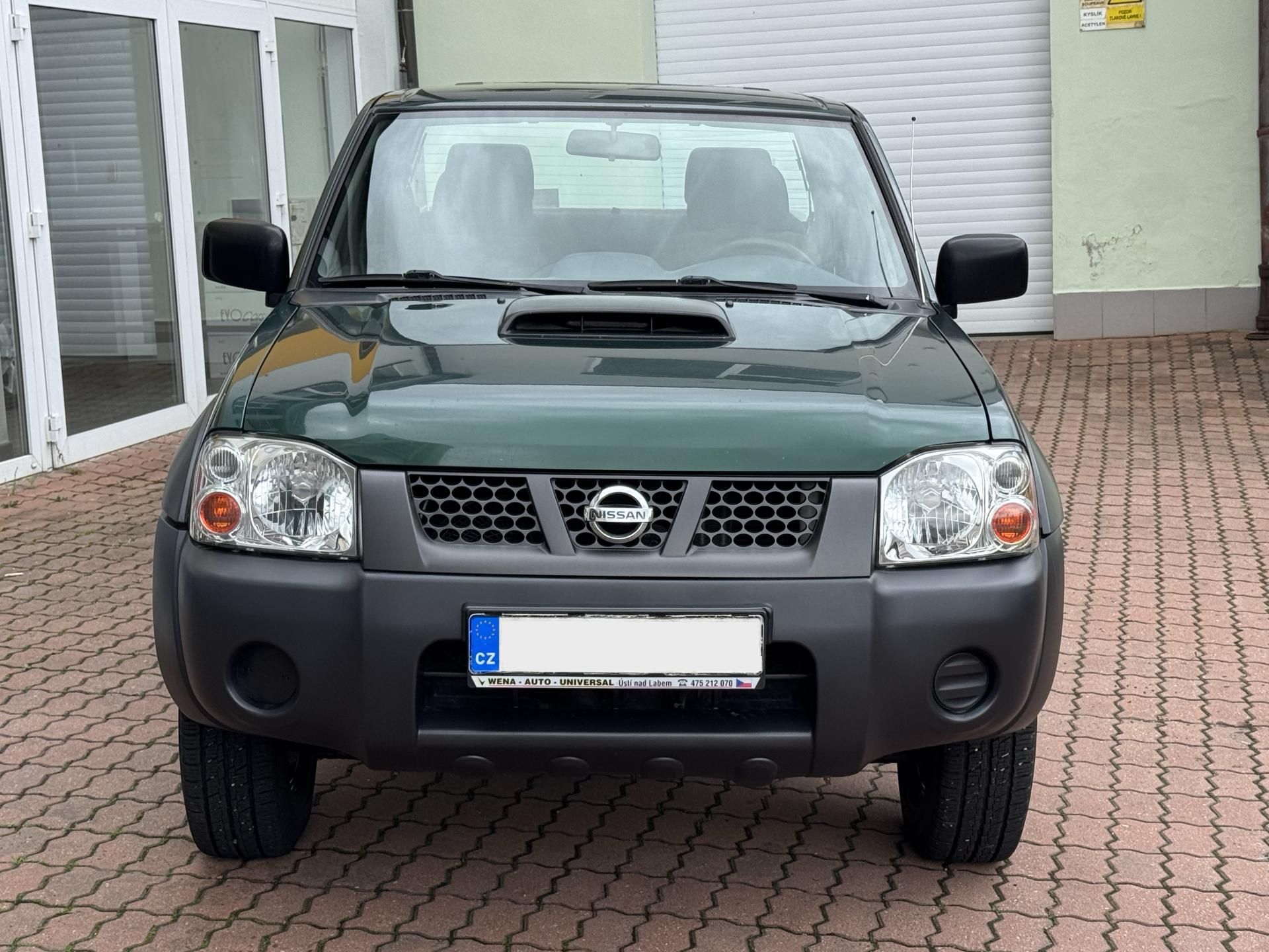 Nissan Double cab, původ ČR, DPH - fotka 3