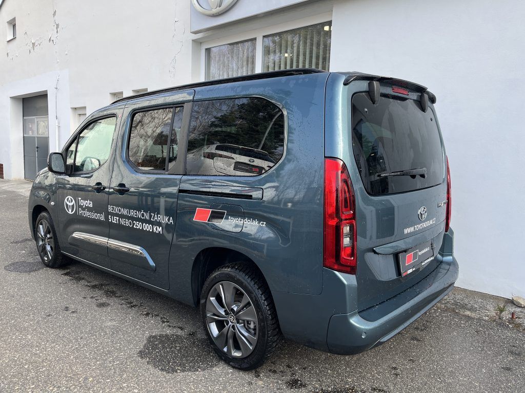 Toyota Proace City Verso, 1,5 D AT Family LWB - fotka 5
