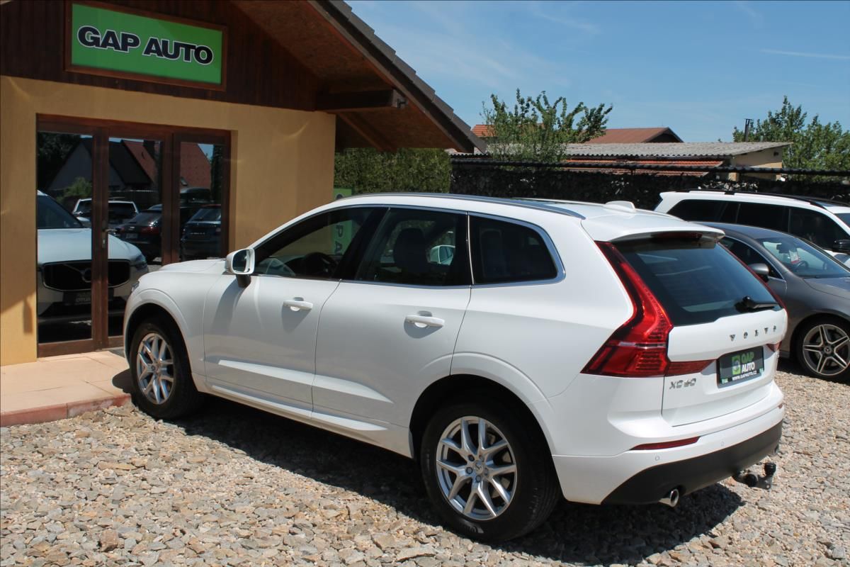 Volvo XC60, 2.0 B5 173kW AWD FULL LED DPH - fotka 4