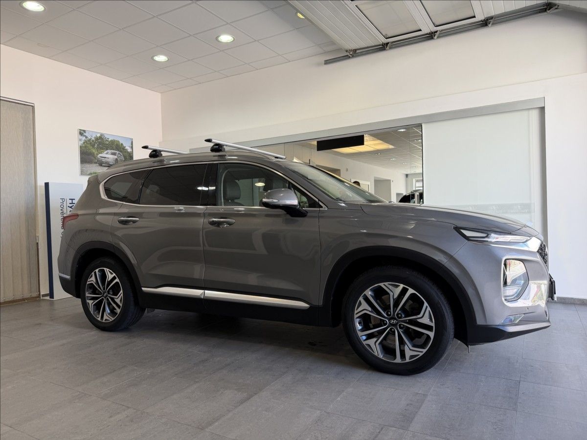 Hyundai Santa Fe, 2,2 CRDi 8AT 7S Premium Luxury - fotka 3