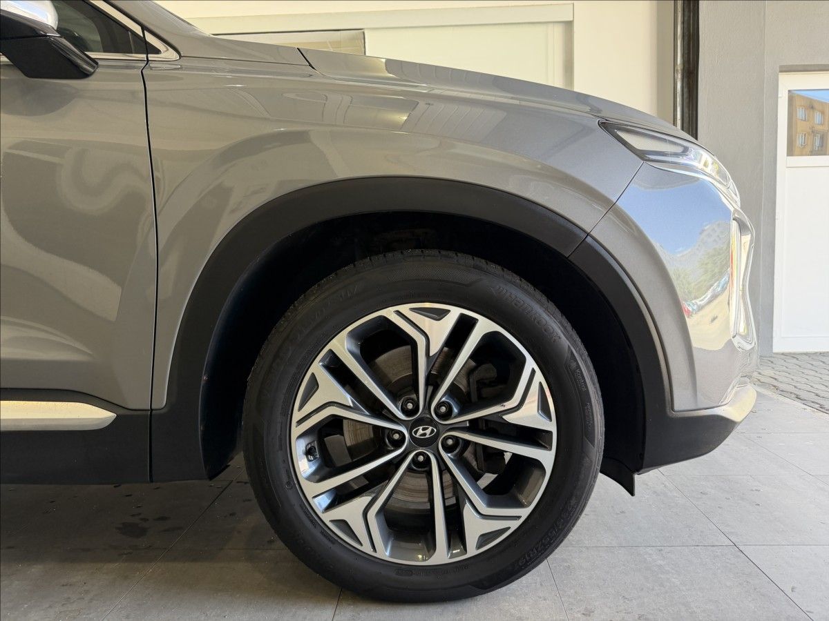 Hyundai Santa Fe, 2,2 CRDi 8AT 7S Premium Luxury - fotka 4