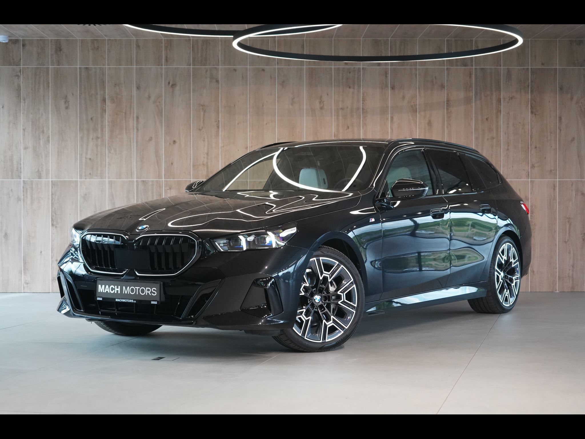 BMW Řada 5, 540d xDrive, Bowers, Tažné