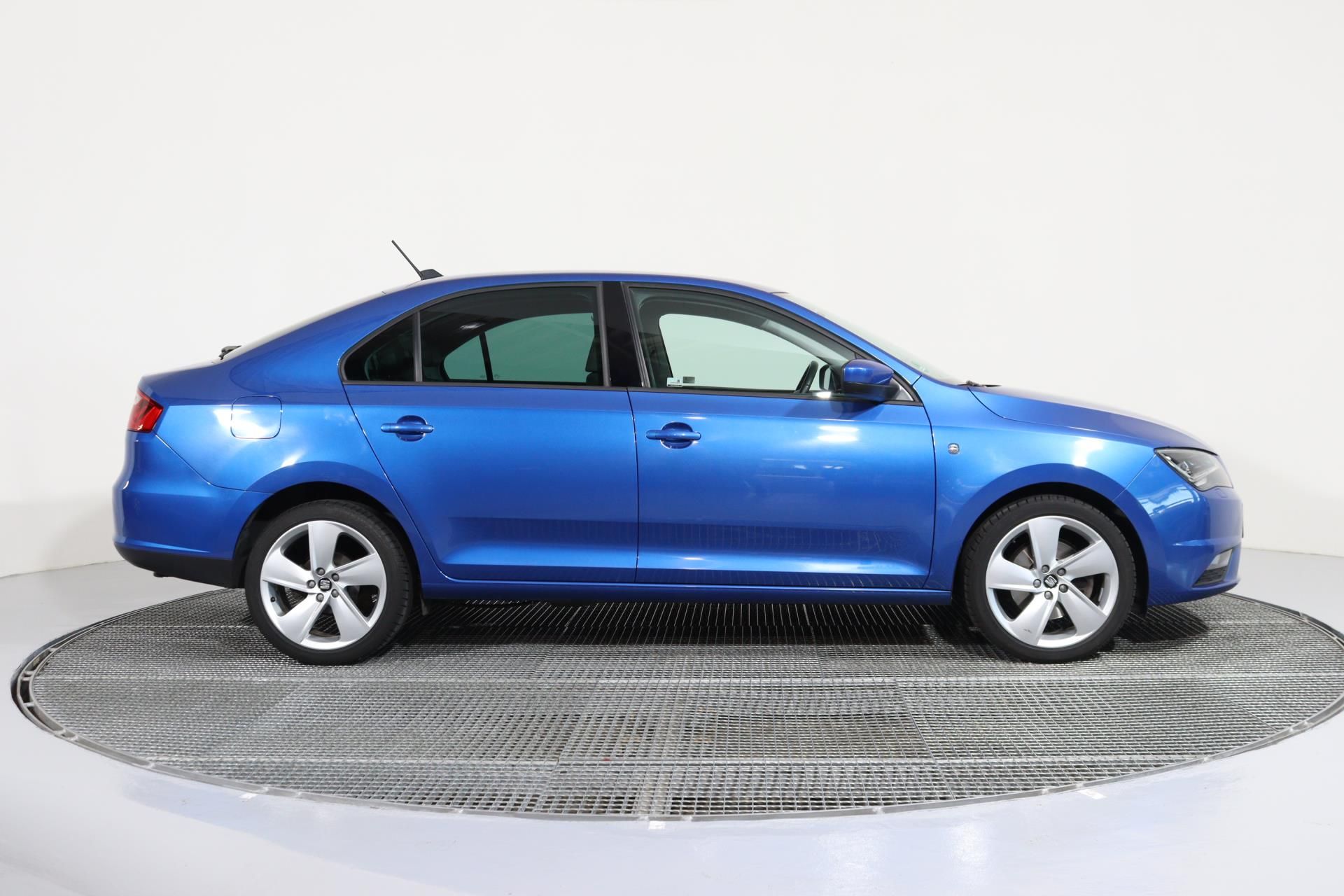 Seat Toledo, Style 1.2 TSI 77kW /LED SVĚTLA - fotka 3