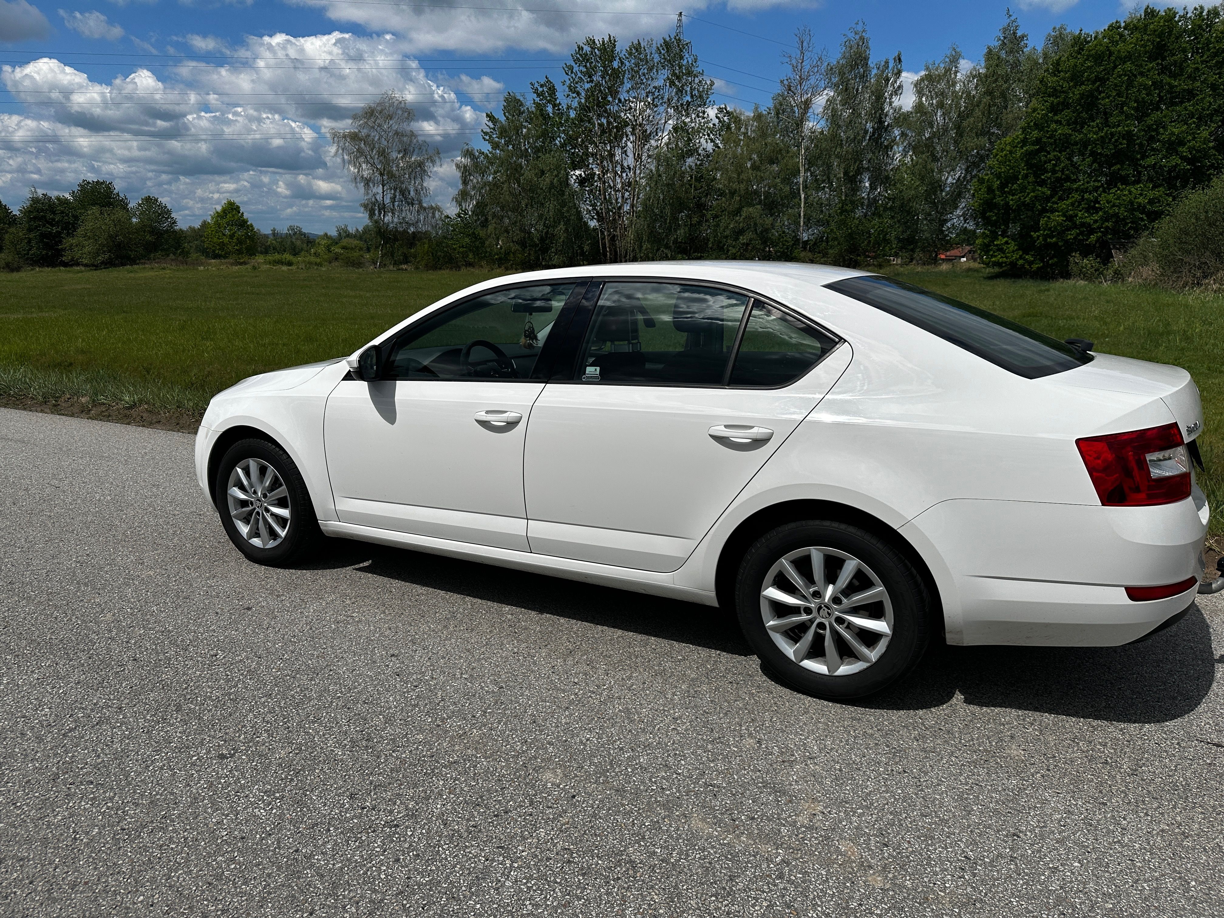 Škoda Octavia, ČR, 141tis,xenony - fotka 3