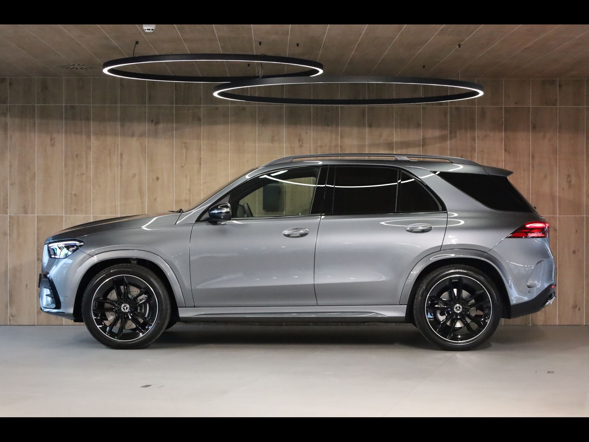 Mercedes-Benz GLE, 450d 4MATIC, Masáž,AMG Premium - fotka 3