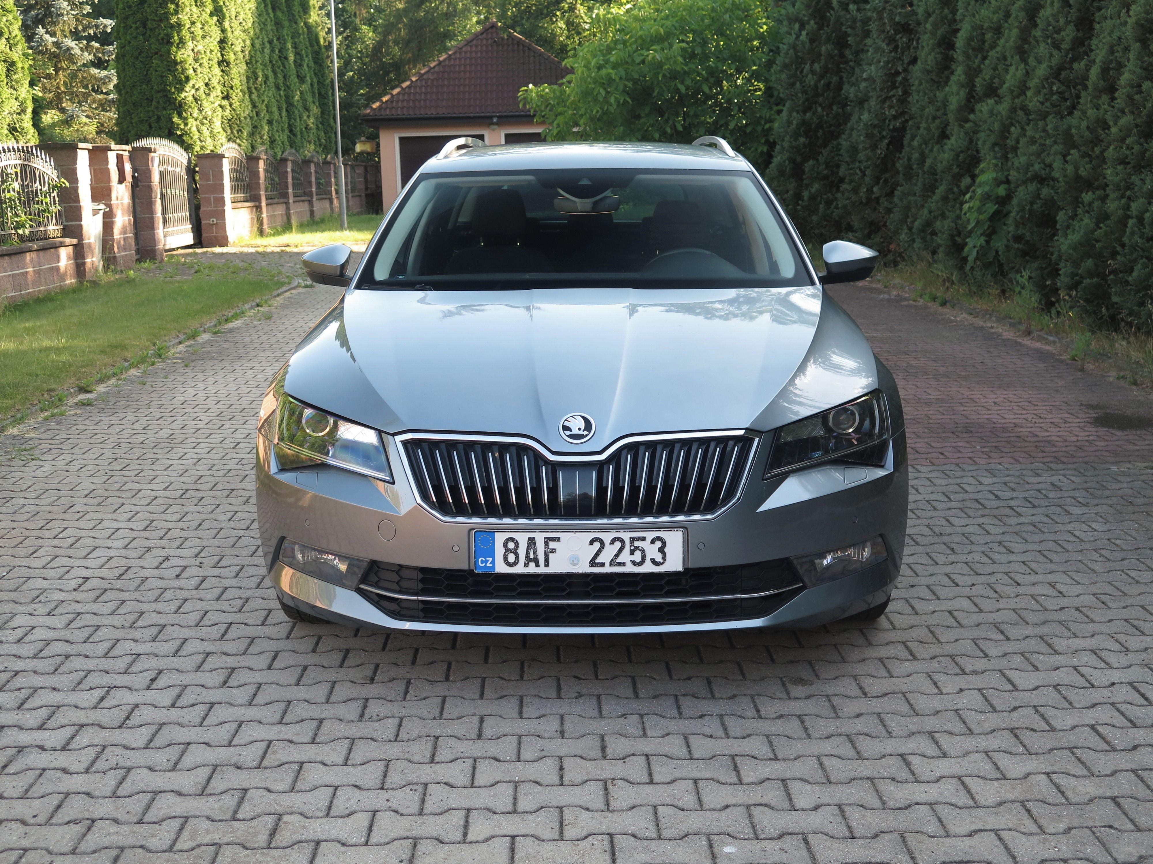 Škoda Superb, TDI - STYLE - PO SERVISU - fotka 2