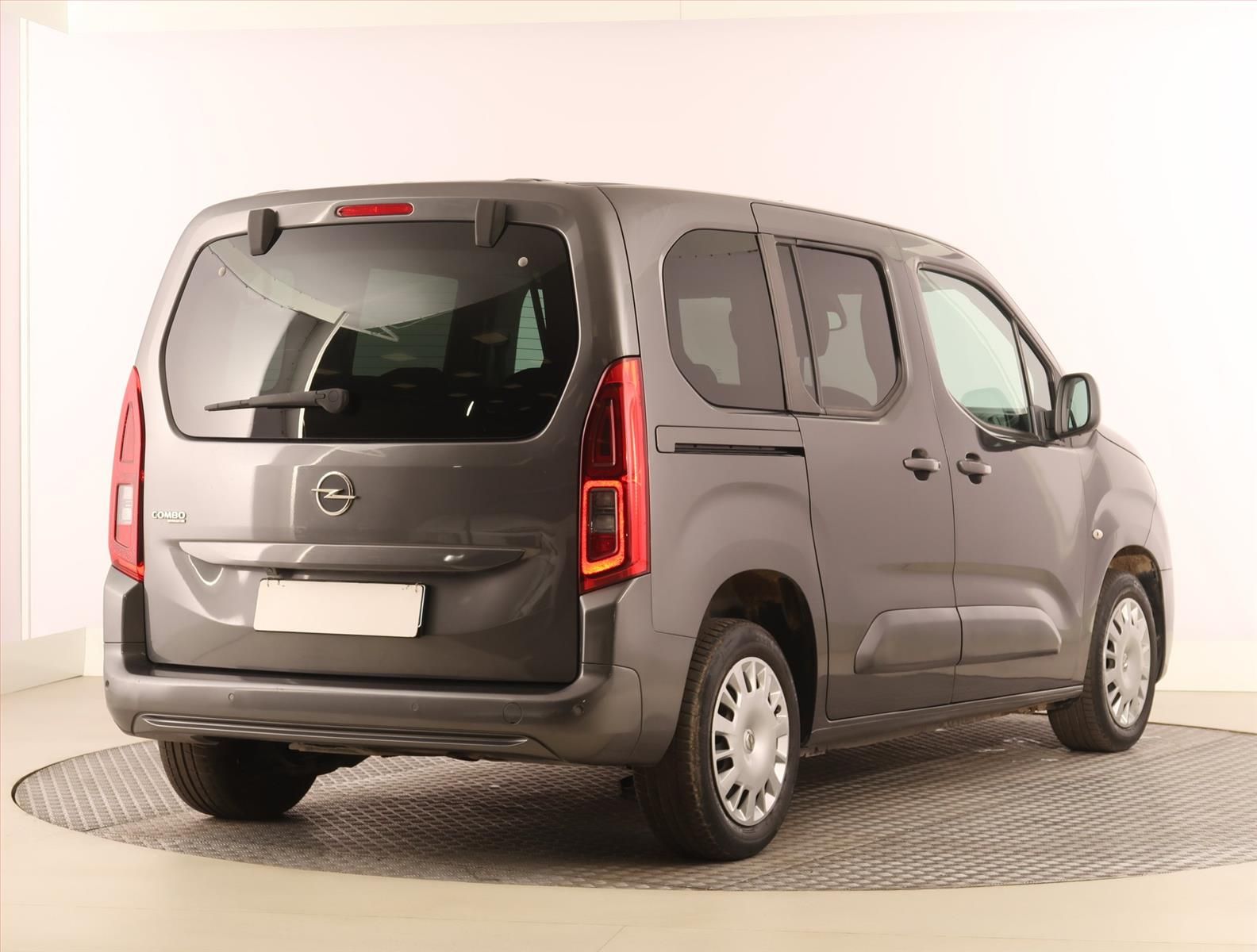 Opel Combo, 1.2 Turbo, Enjoy, 7Míst, Klima - fotka 5