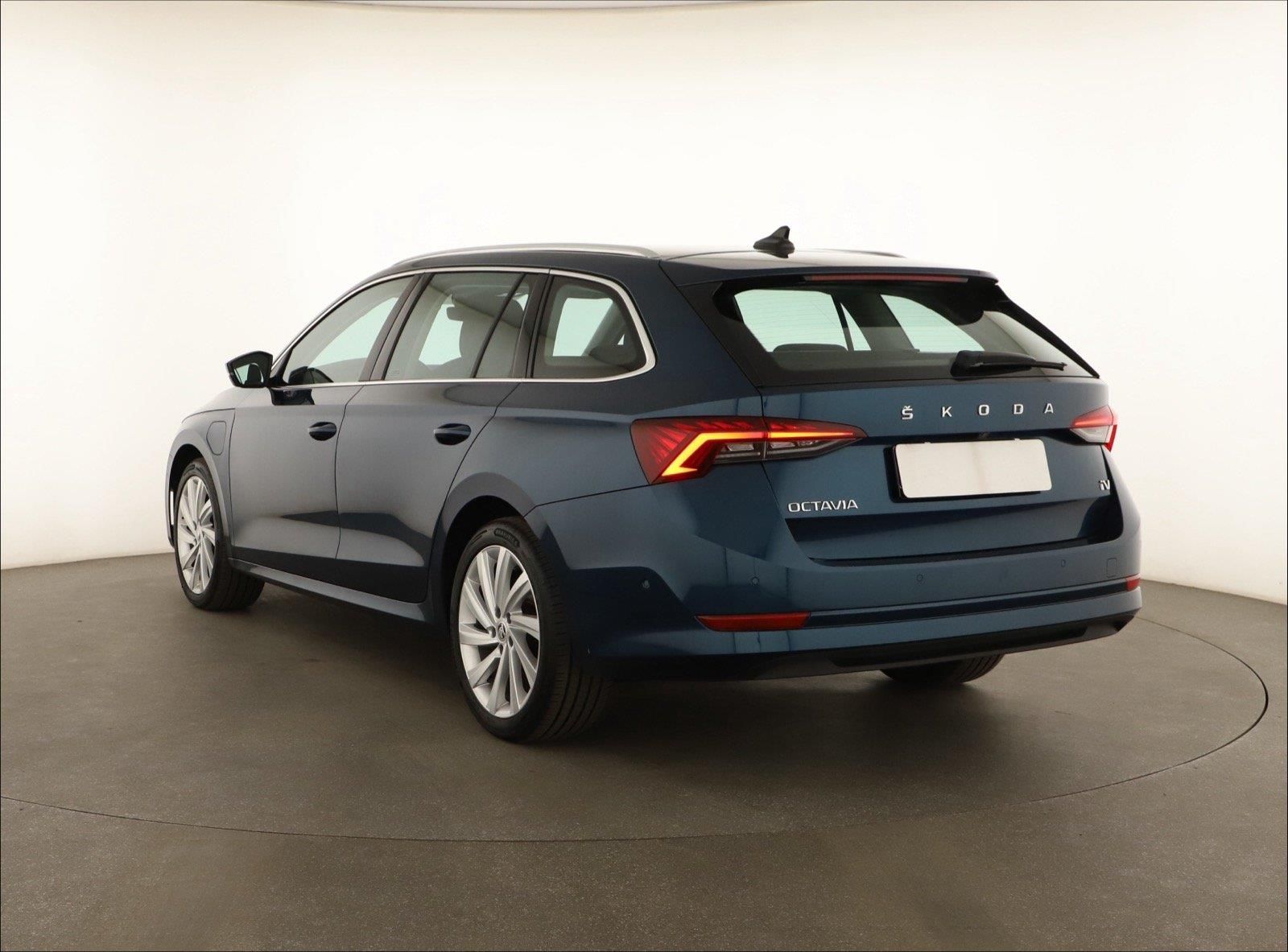 Škoda Octavia, 1.4 TSI iV, Style, Automat, ČR - fotka 4