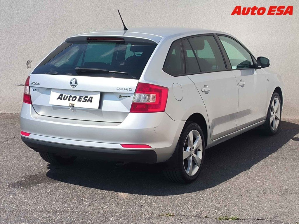 Škoda Rapid, 1.2 TSI,2.maj,ČR - fotka 4