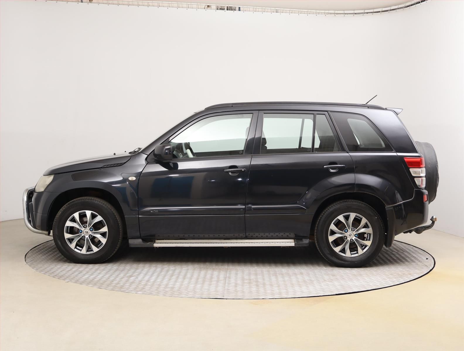 Suzuki Grand Vitara, 2.0, 4X4, Park. senzory - fotka 3
