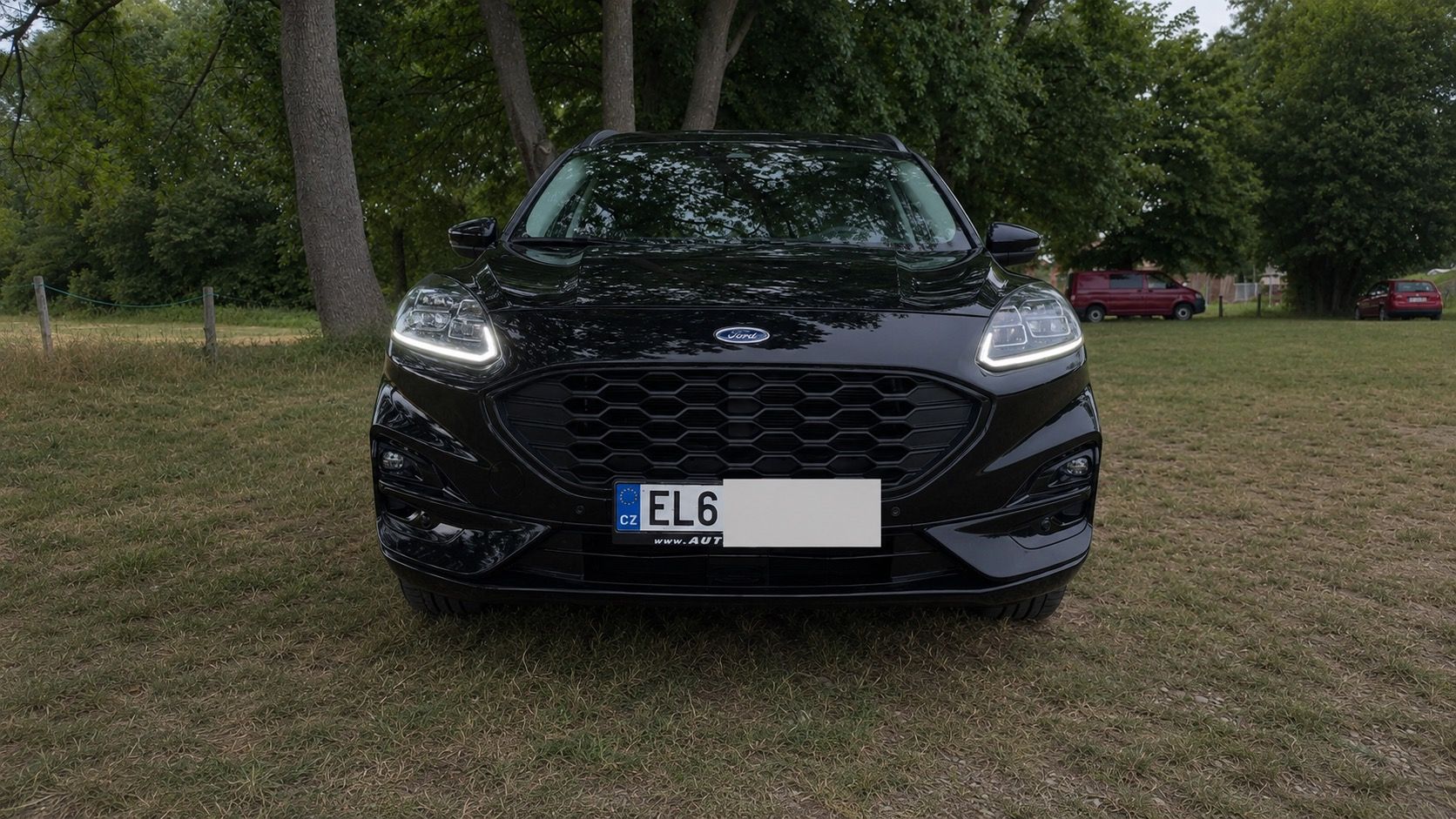 Ford Kuga, 2,5l Plug-in hybrid ST LINE - fotka 2